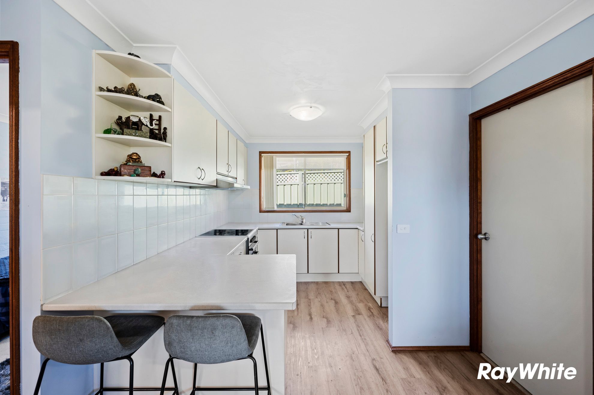 2/159 Beach Road — photo 4 of 16