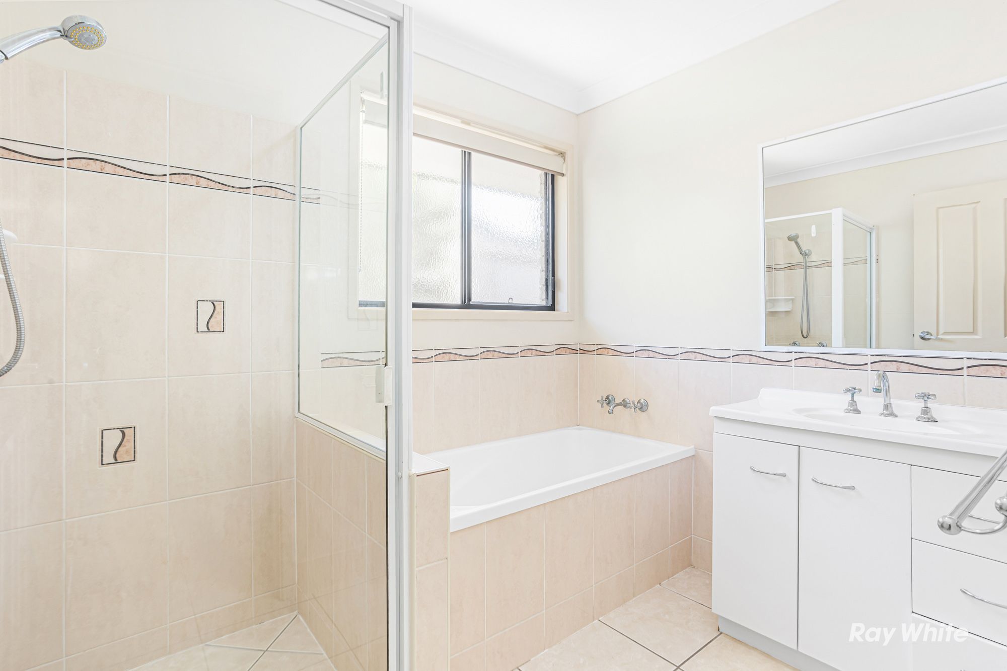 6 Kingfisher Drive — photo 14 of 21