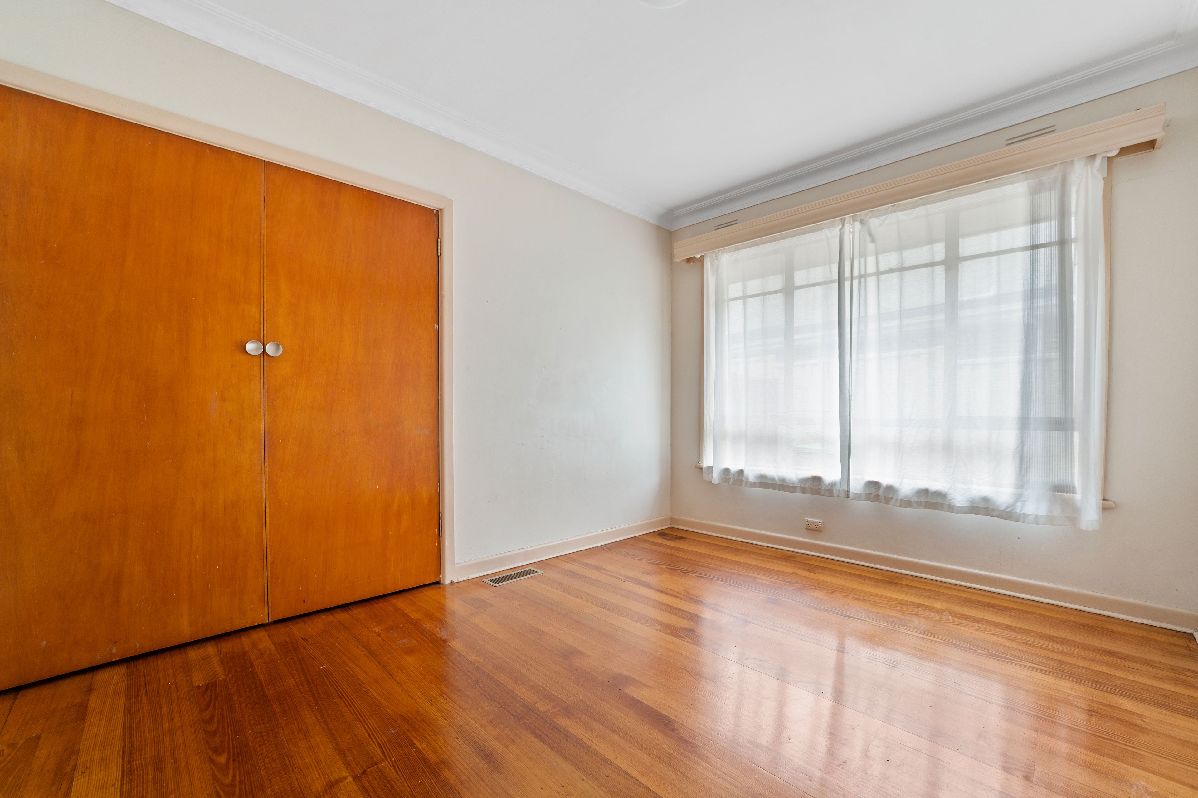 338 Blackburn Road — photo 9 of 10