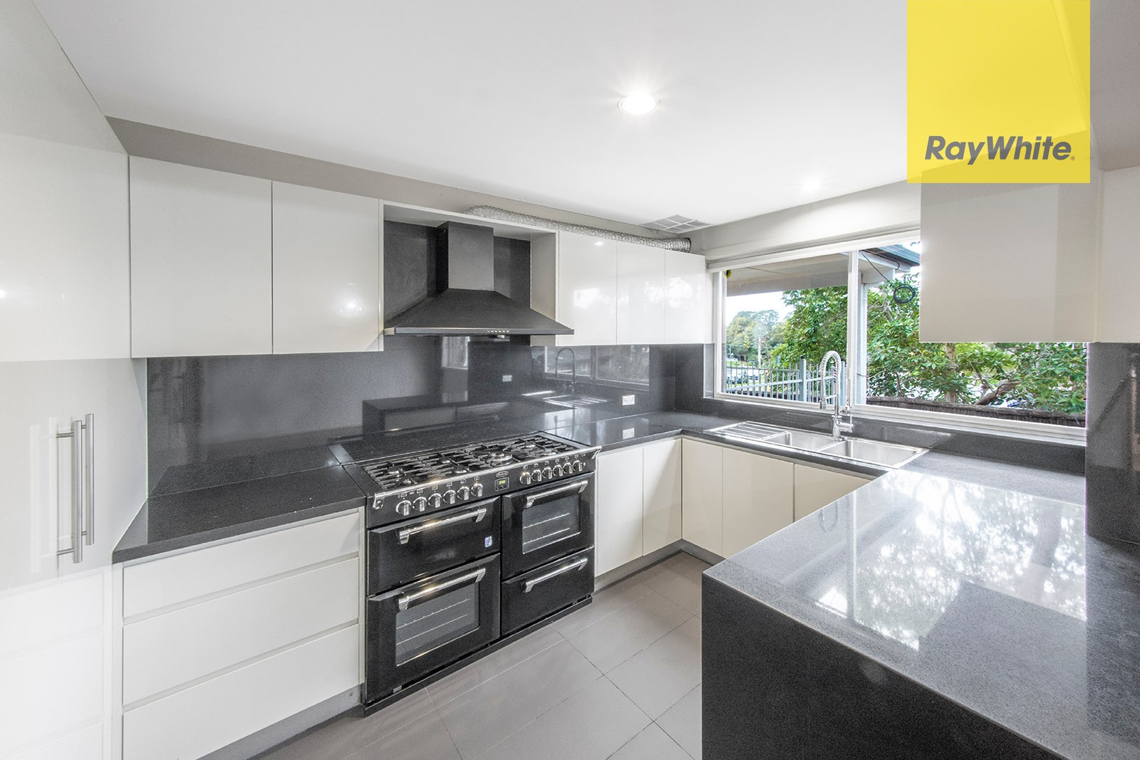 2 Bon Mart Street, Winston Hills, NSW 2153