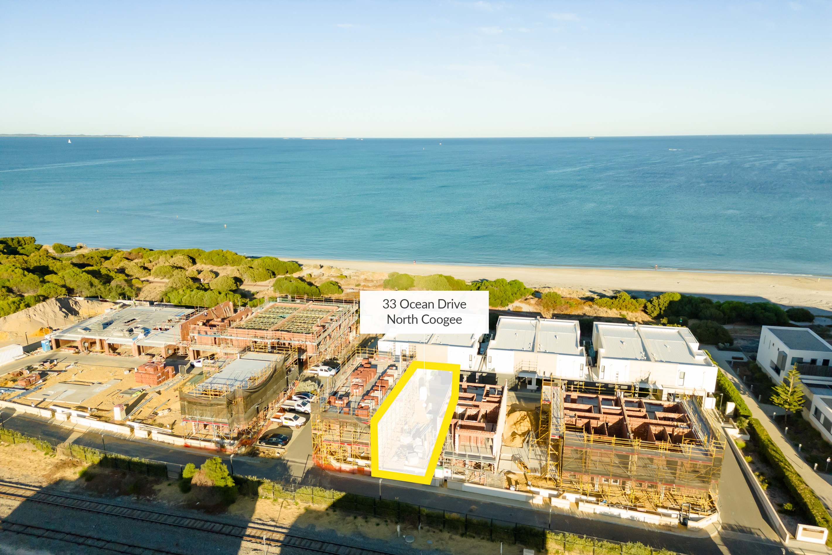 33 Ocean Drive, North Coogee, WA 6163