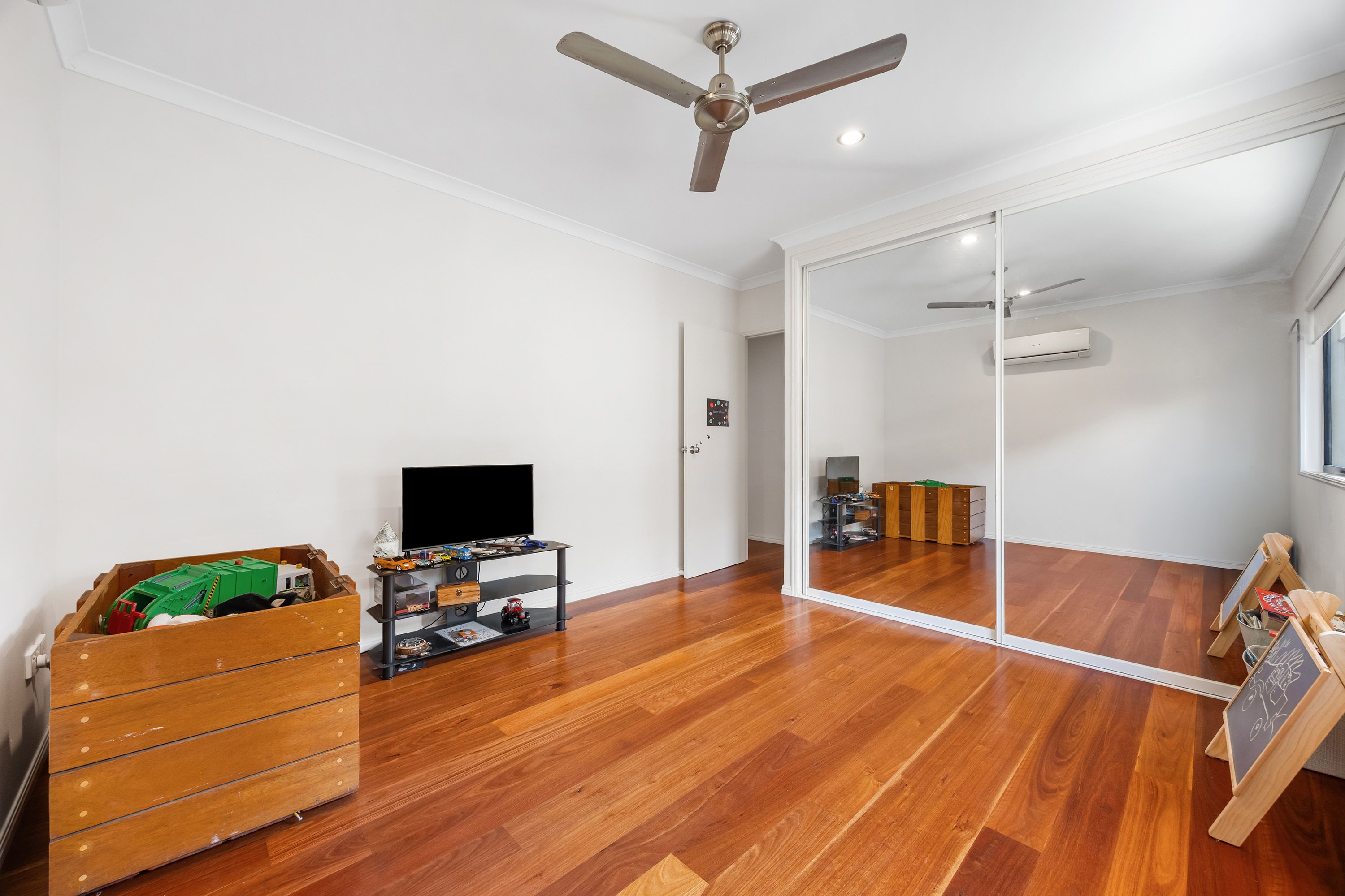 15 Cania Way — photo 13 of 26