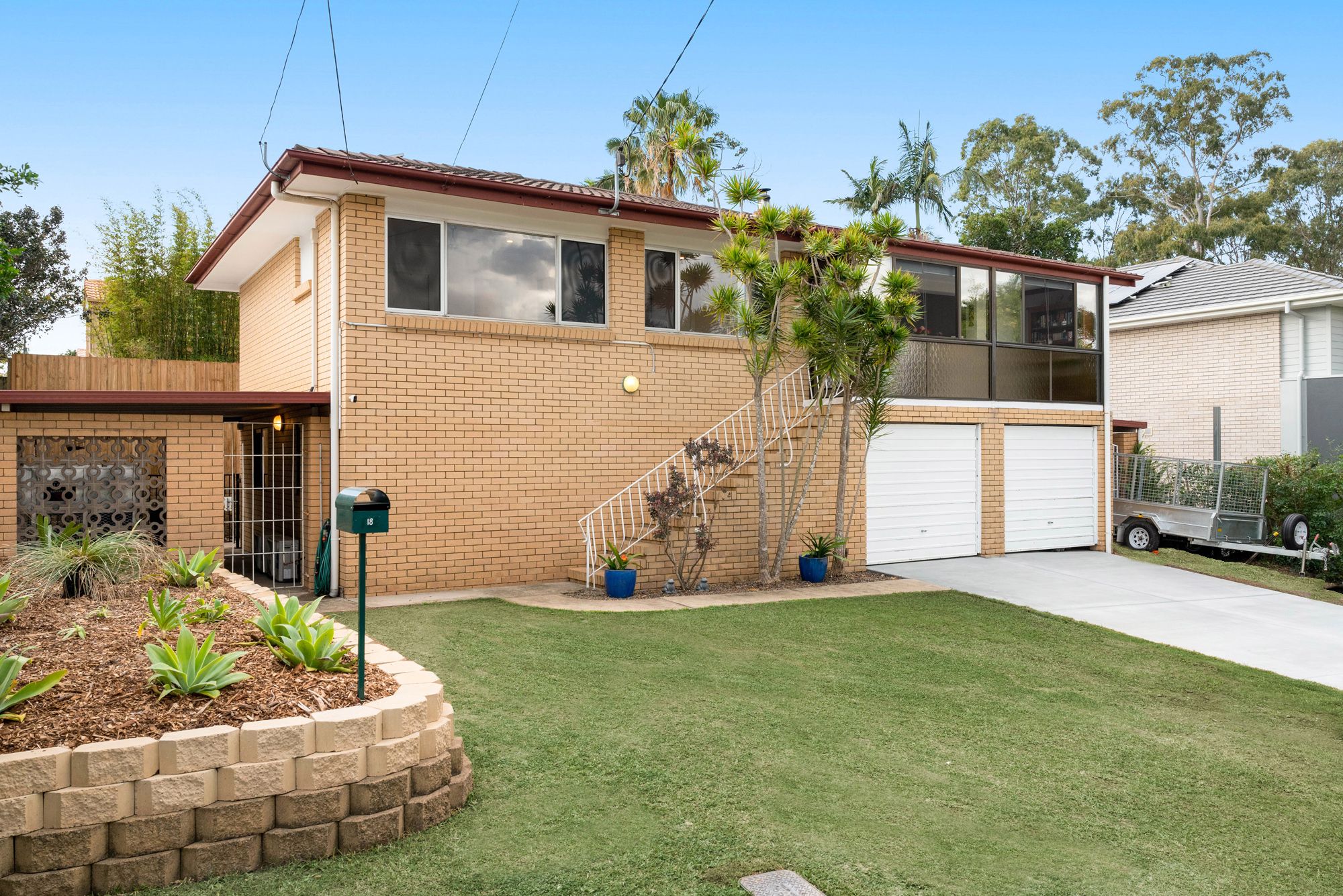 18 Handon Street, Mansfield, QLD 4122