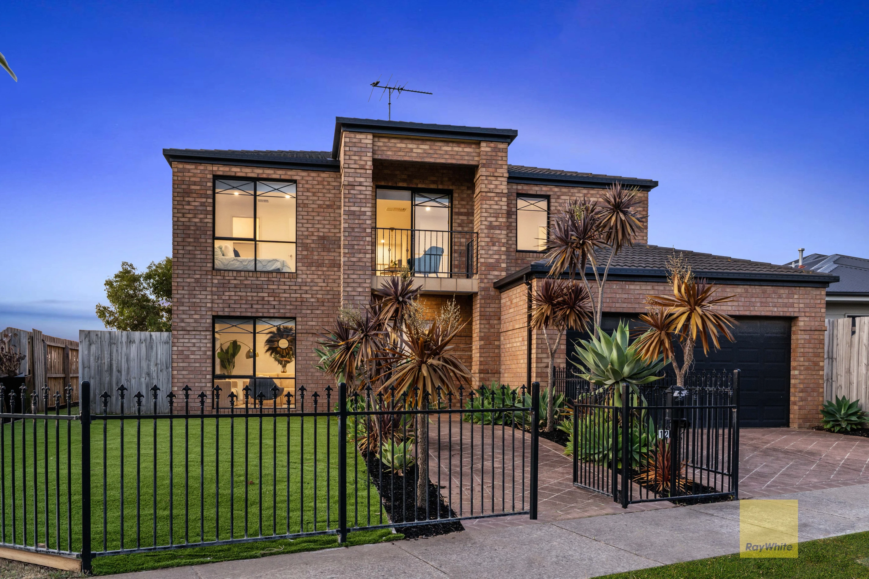 12 Brandon Mews, Grovedale, VIC 3216