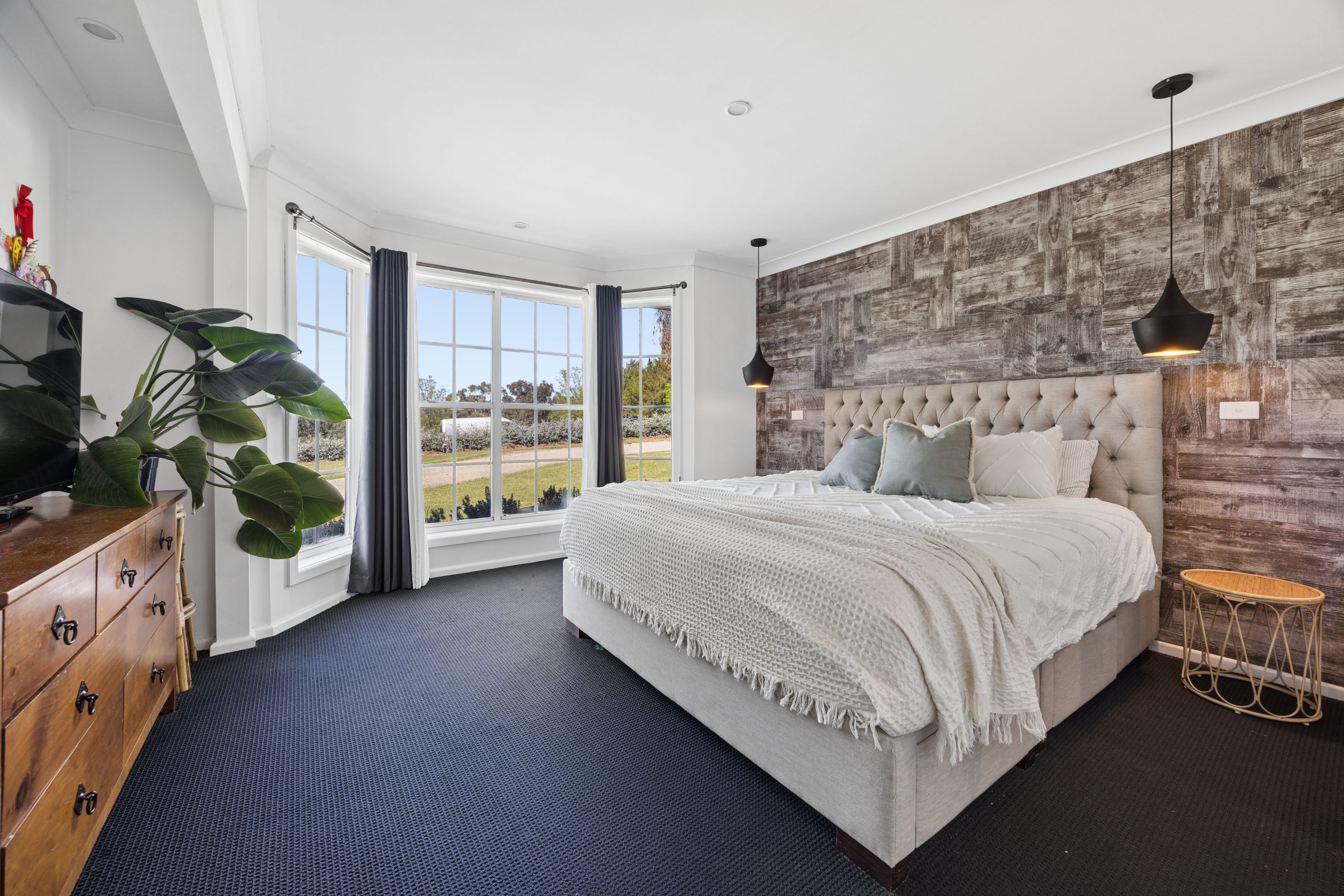 102 Willawong Street — photo 7 of 29