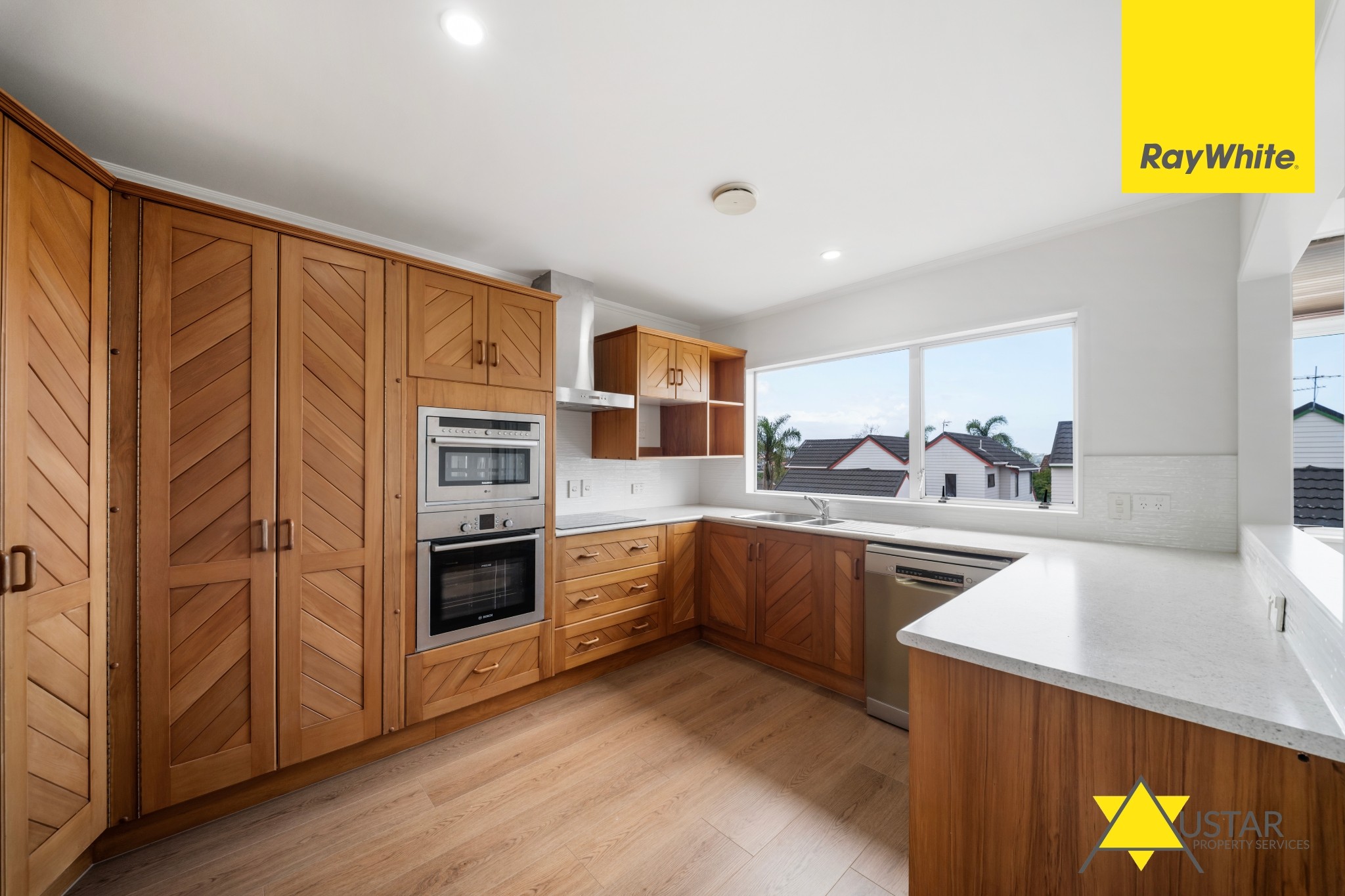 2/24 Cherub Place, West Harbour, Waitakere City