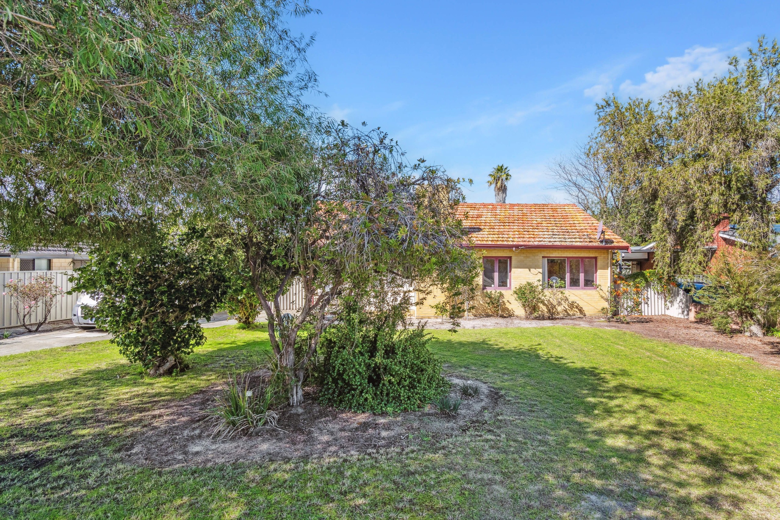 28 Hoskin Street, Cloverdale, WA 6105