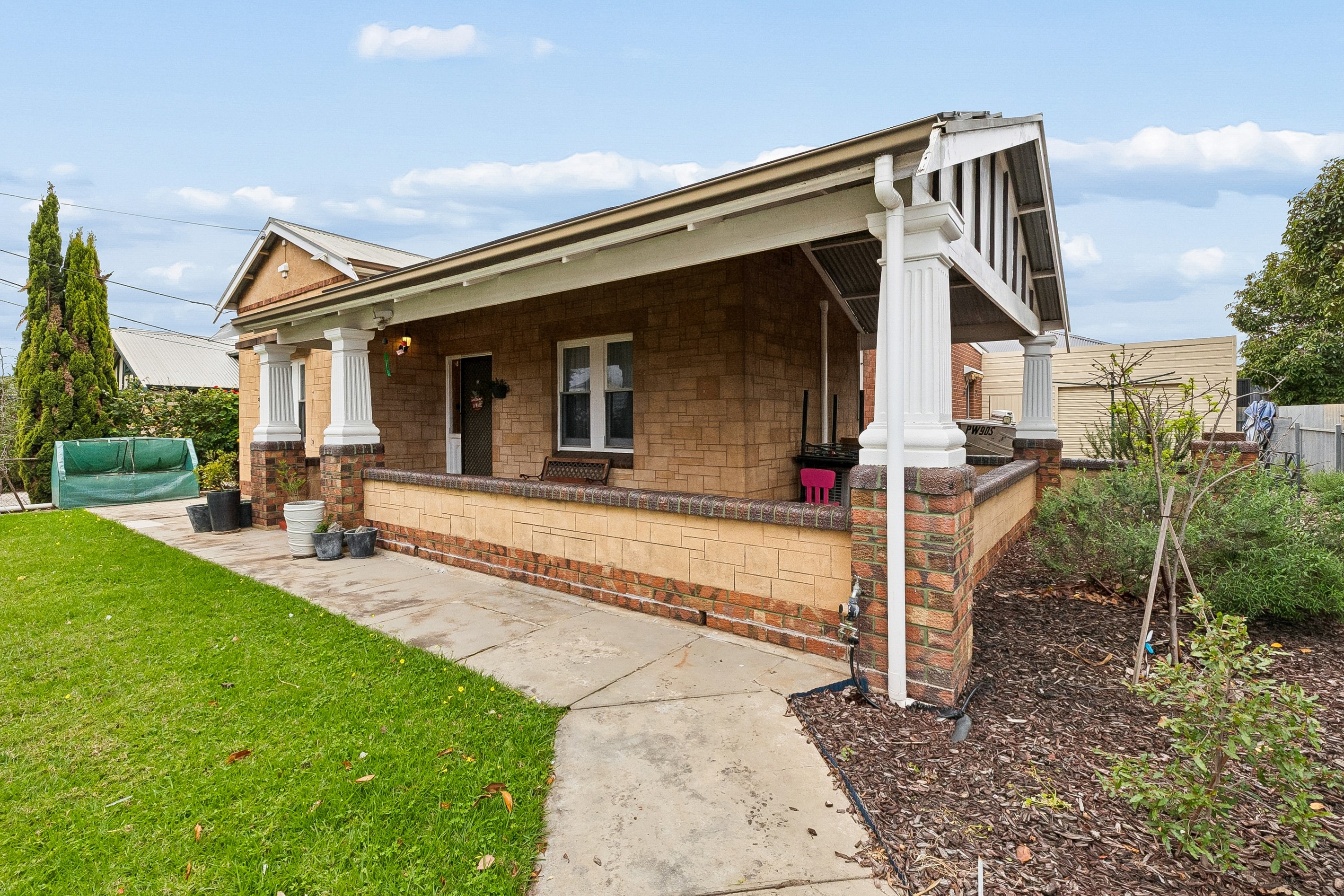 17 St Lawrence Avenue, Croydon, SA 5008