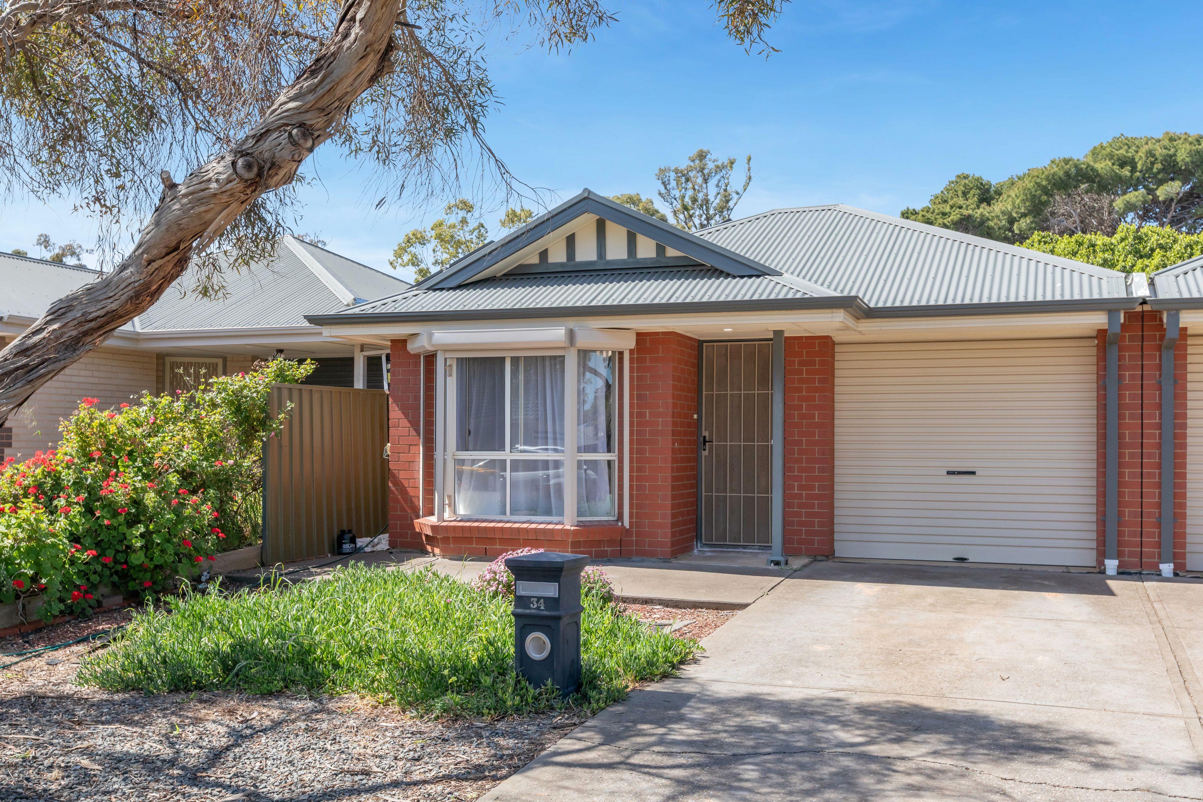 34 Bristol Crescent — photo from Ray White Craigmore