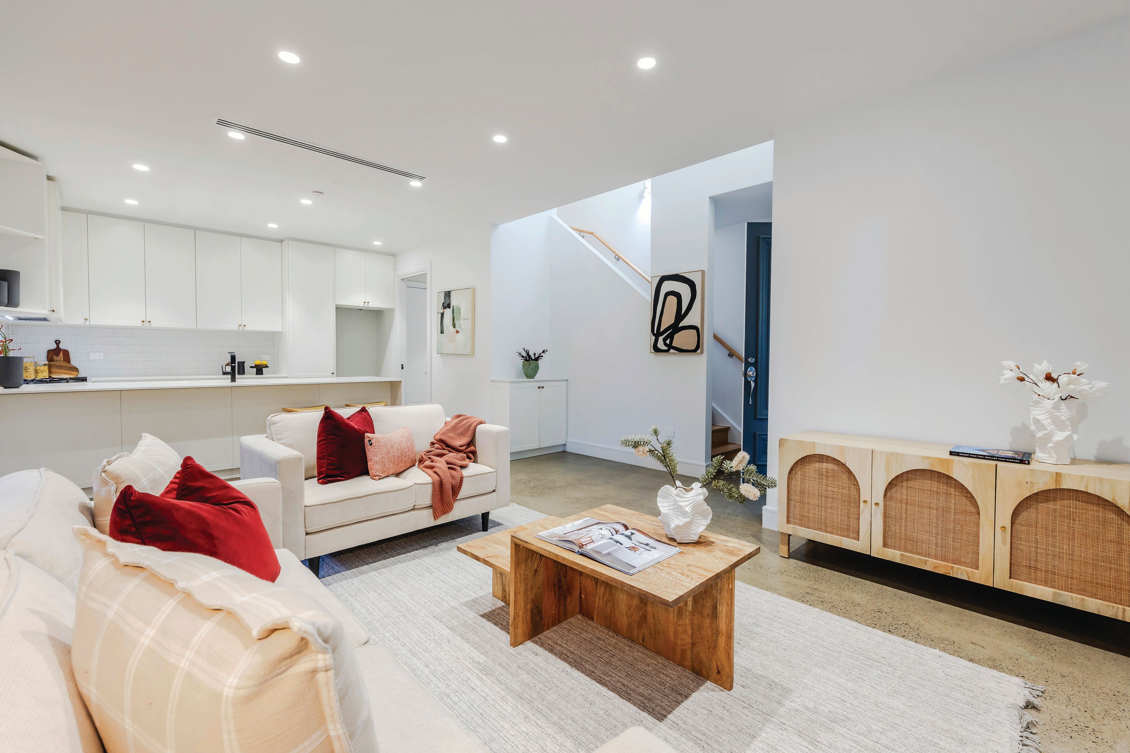 375A Regency Road — photo 3 of 30