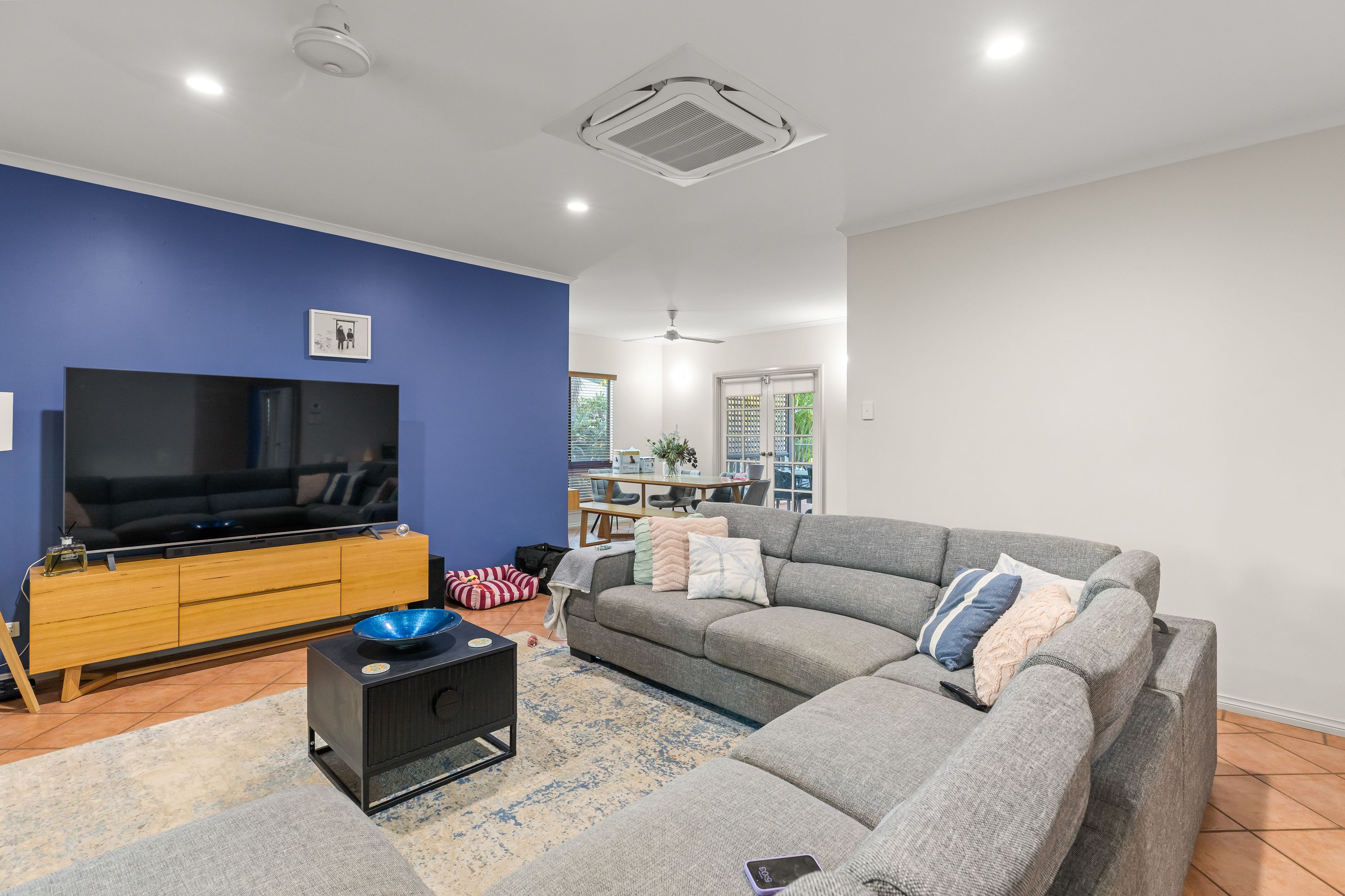 6 Macnee Court — photo 3 of 26