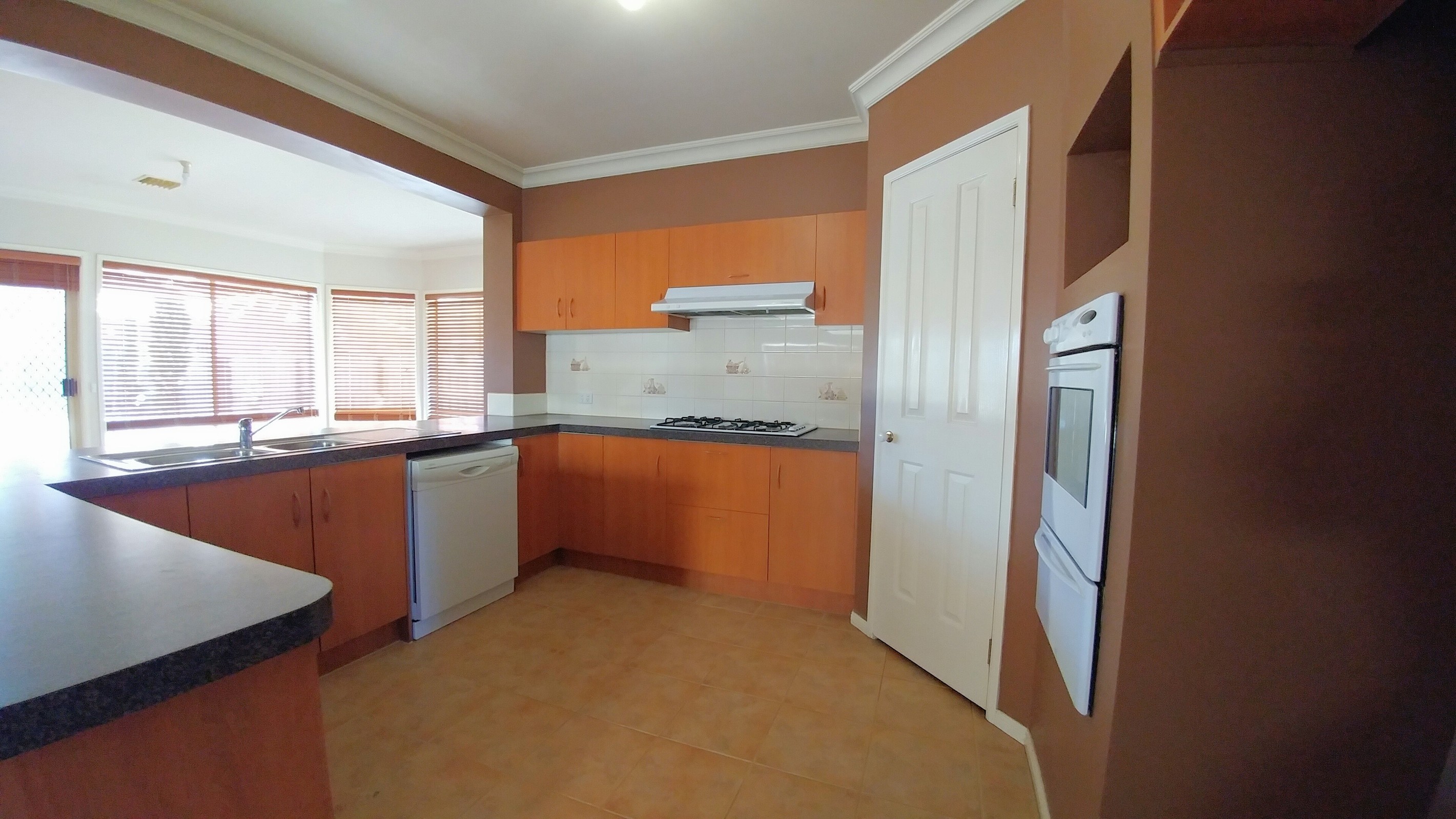 7 The Lakes Boulevard, South Morang, VIC 3752