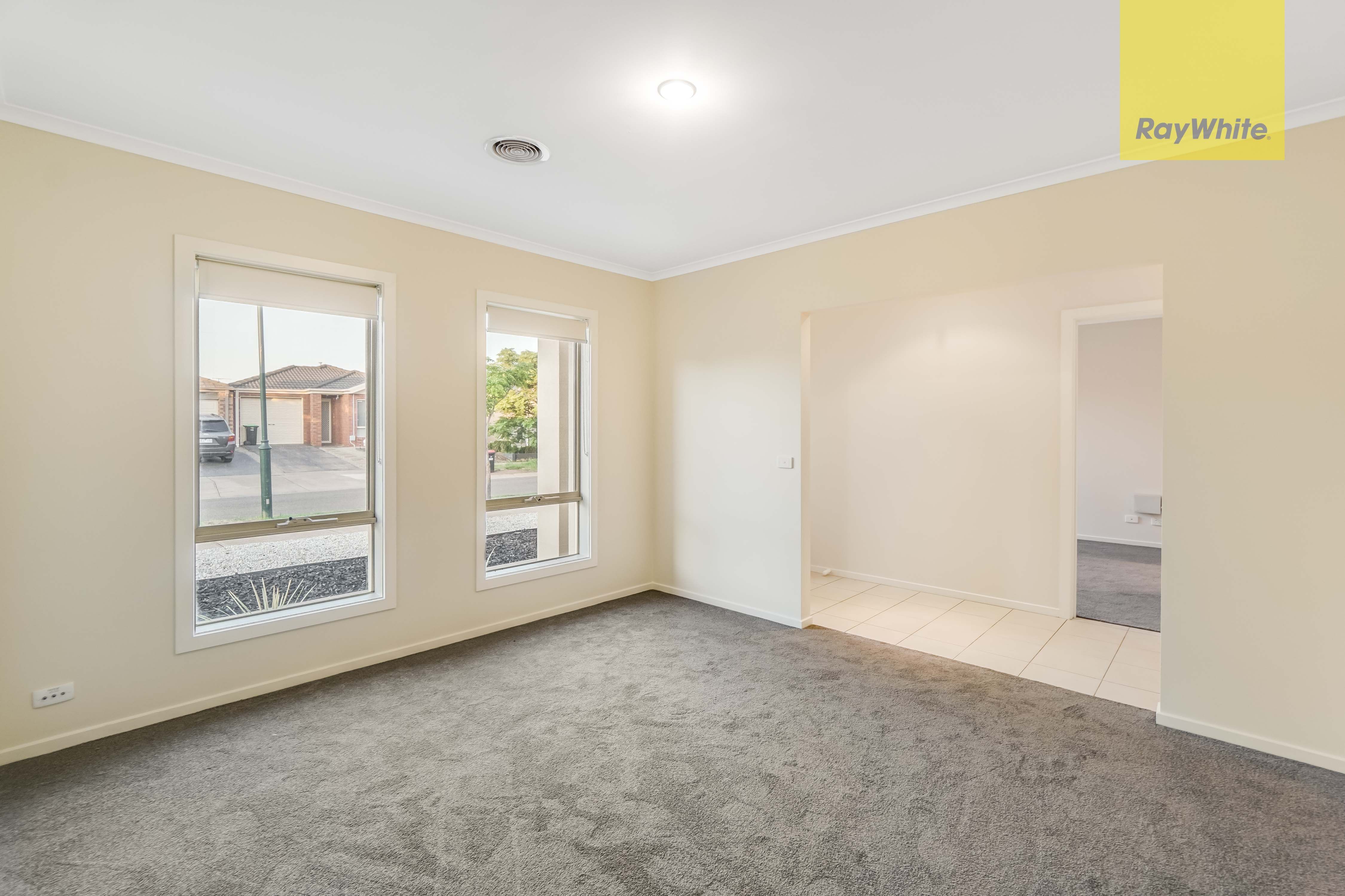 18 Lord Nolan Street, Kurunjang, VIC 3337