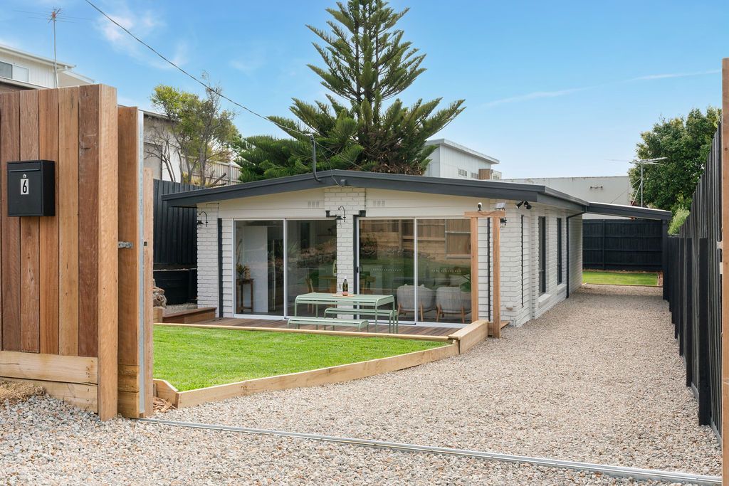 6 Fifth Avenue, Rosebud VIC 3939
