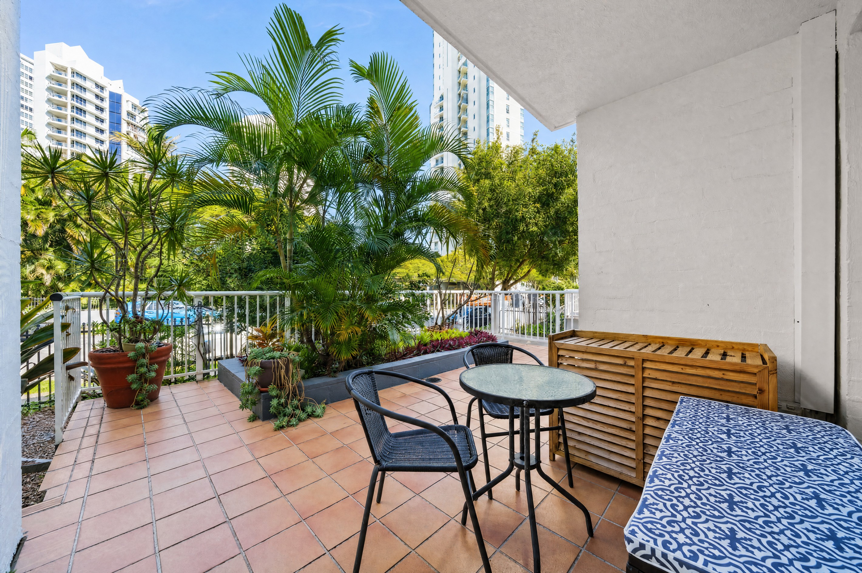 2/33-35 Cypress Avenue, Surfers Paradise, QLD 4217