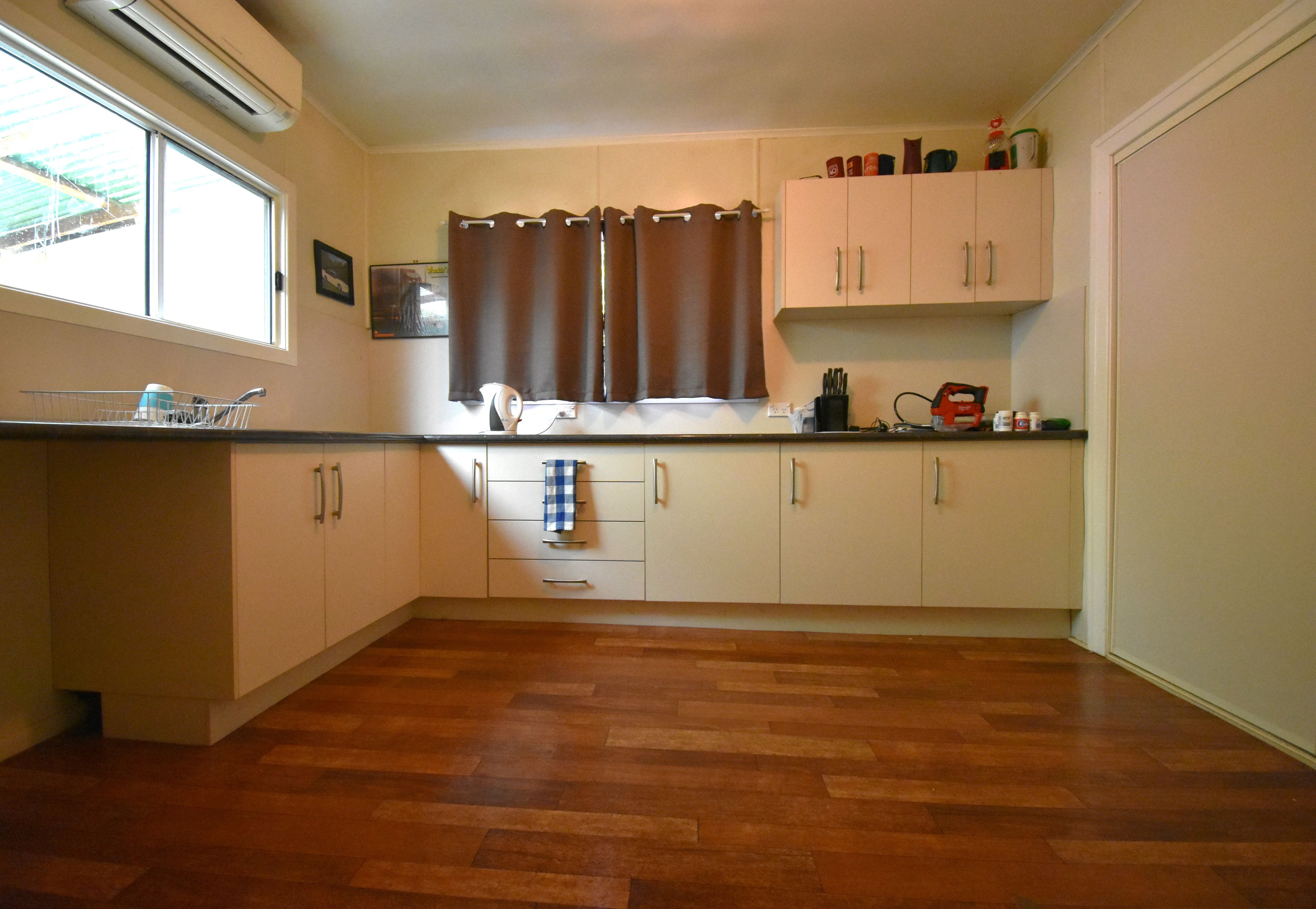 27 Pelican Street, Longreach, QLD 4730