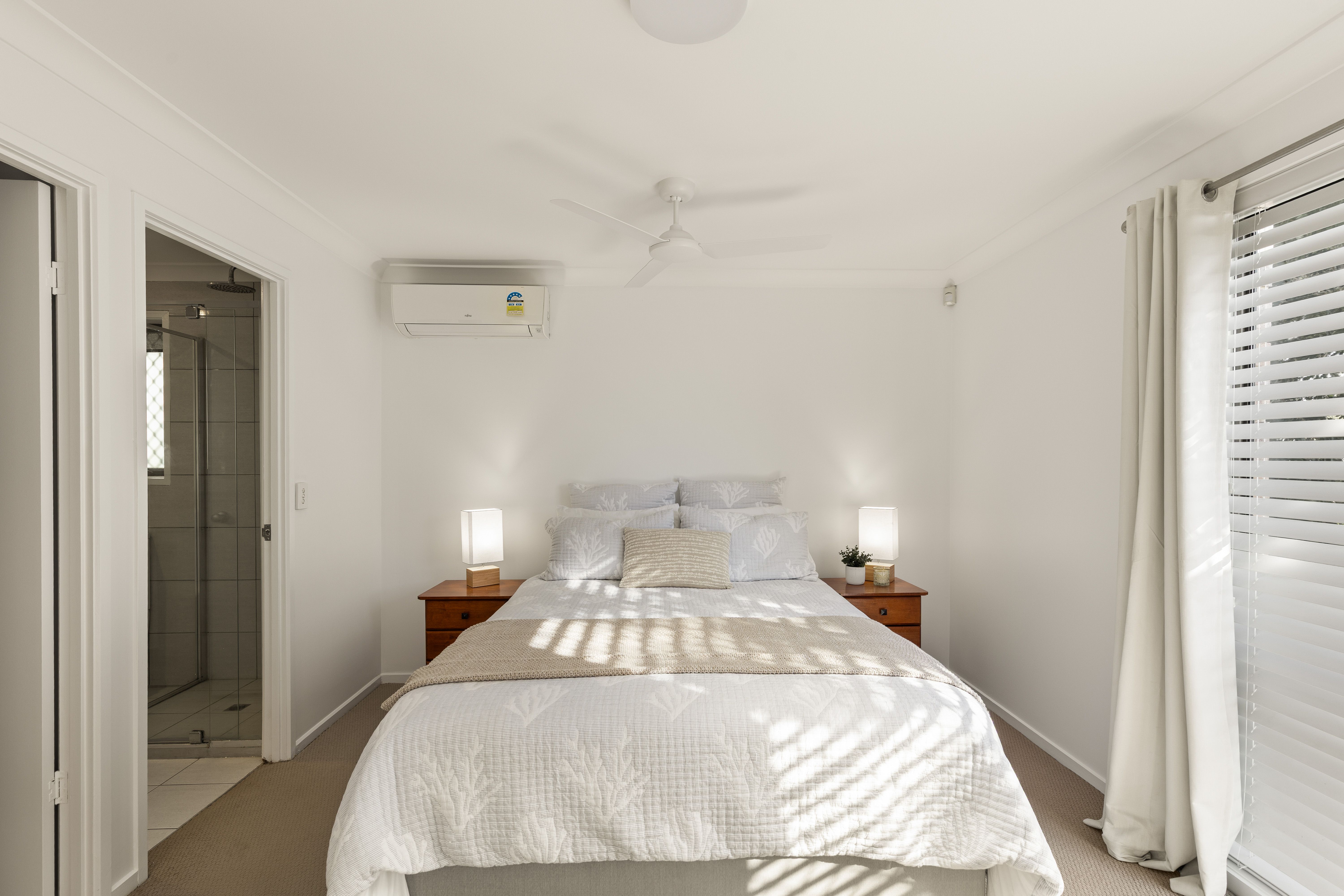 28 Ballinderry Street — photo 10 of 16