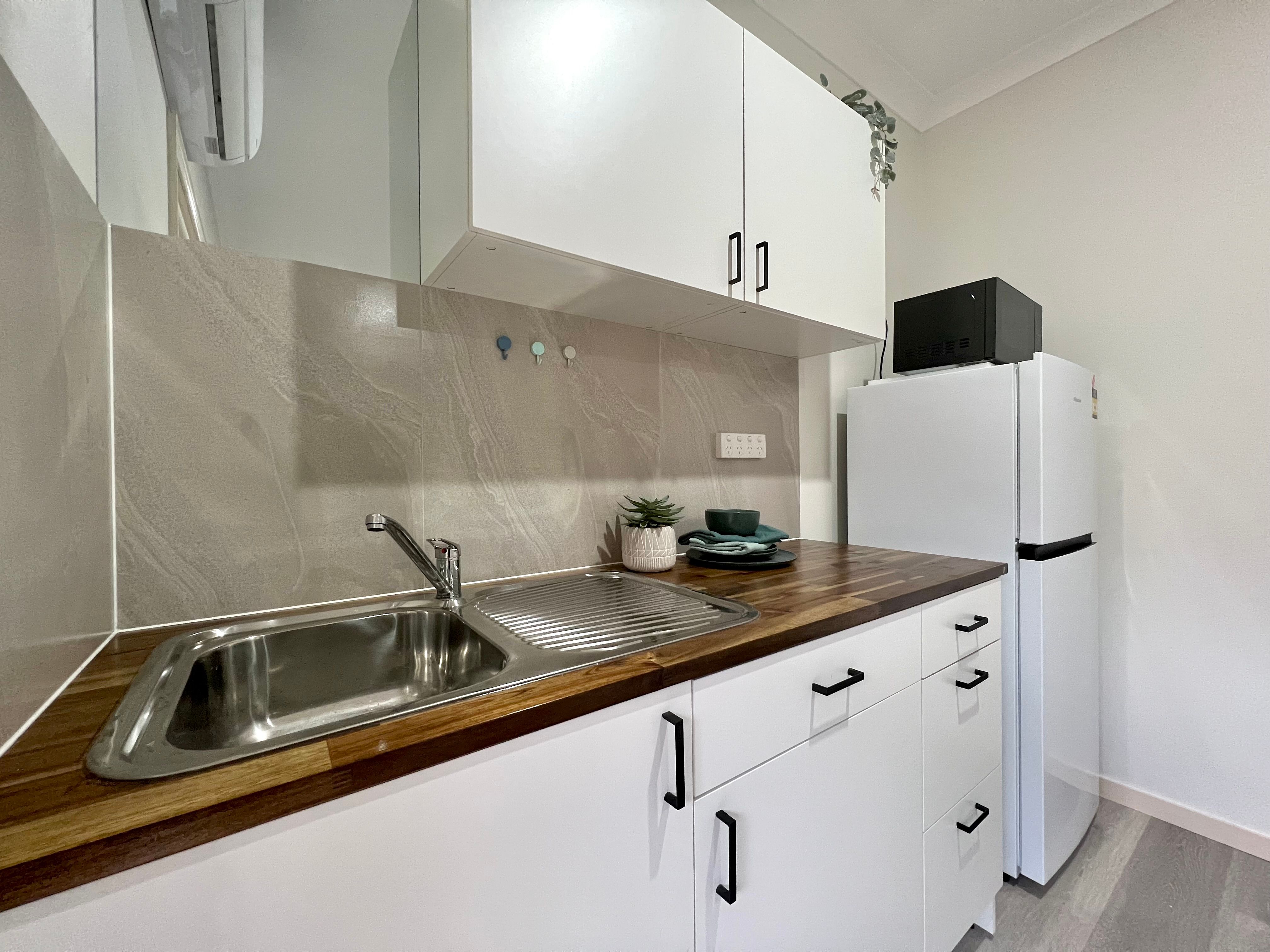 2/11 Settlers Court — photo 4 of 5