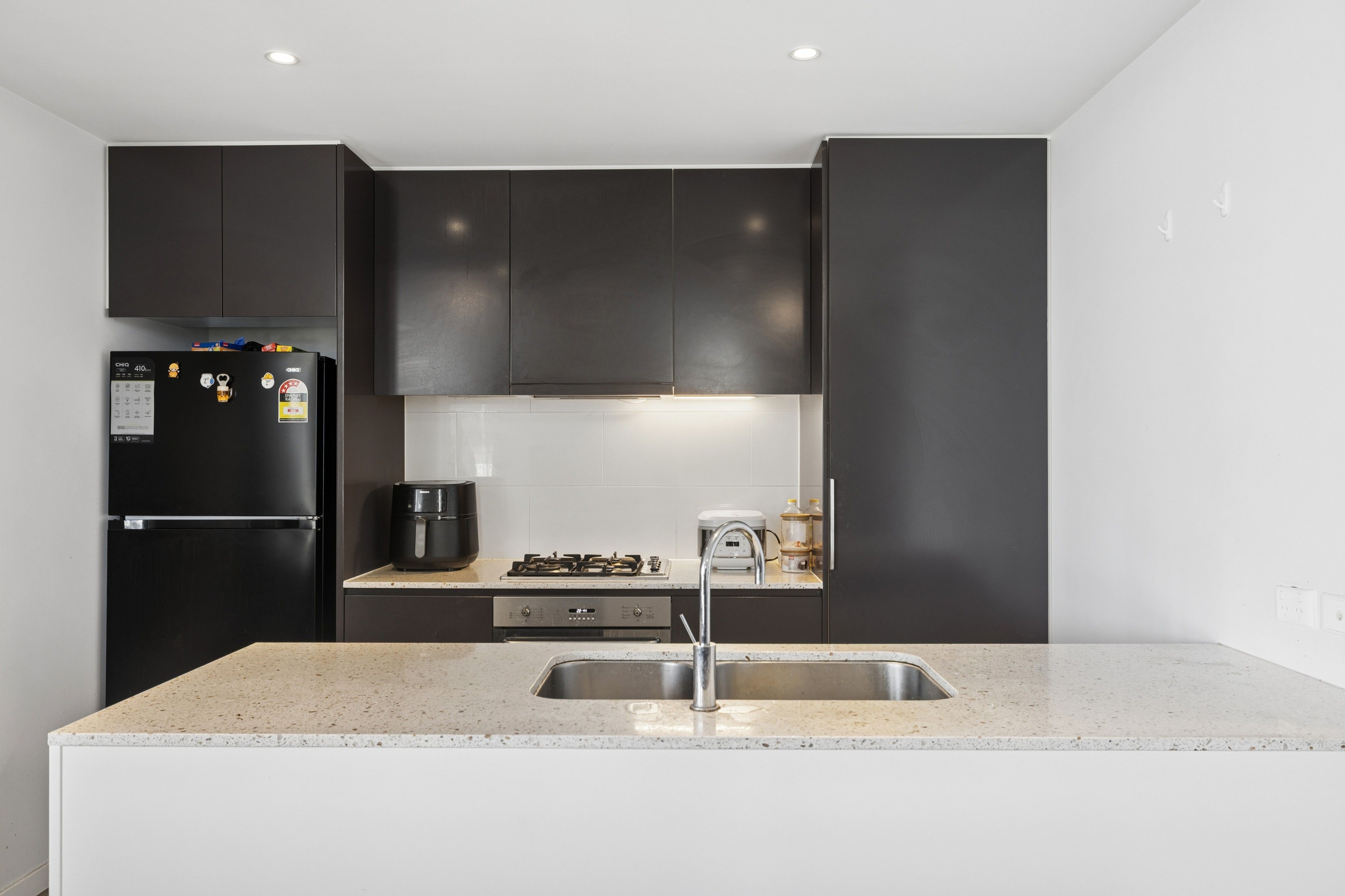 1208/1 Brodie Spark Drive — photo 6 of 10