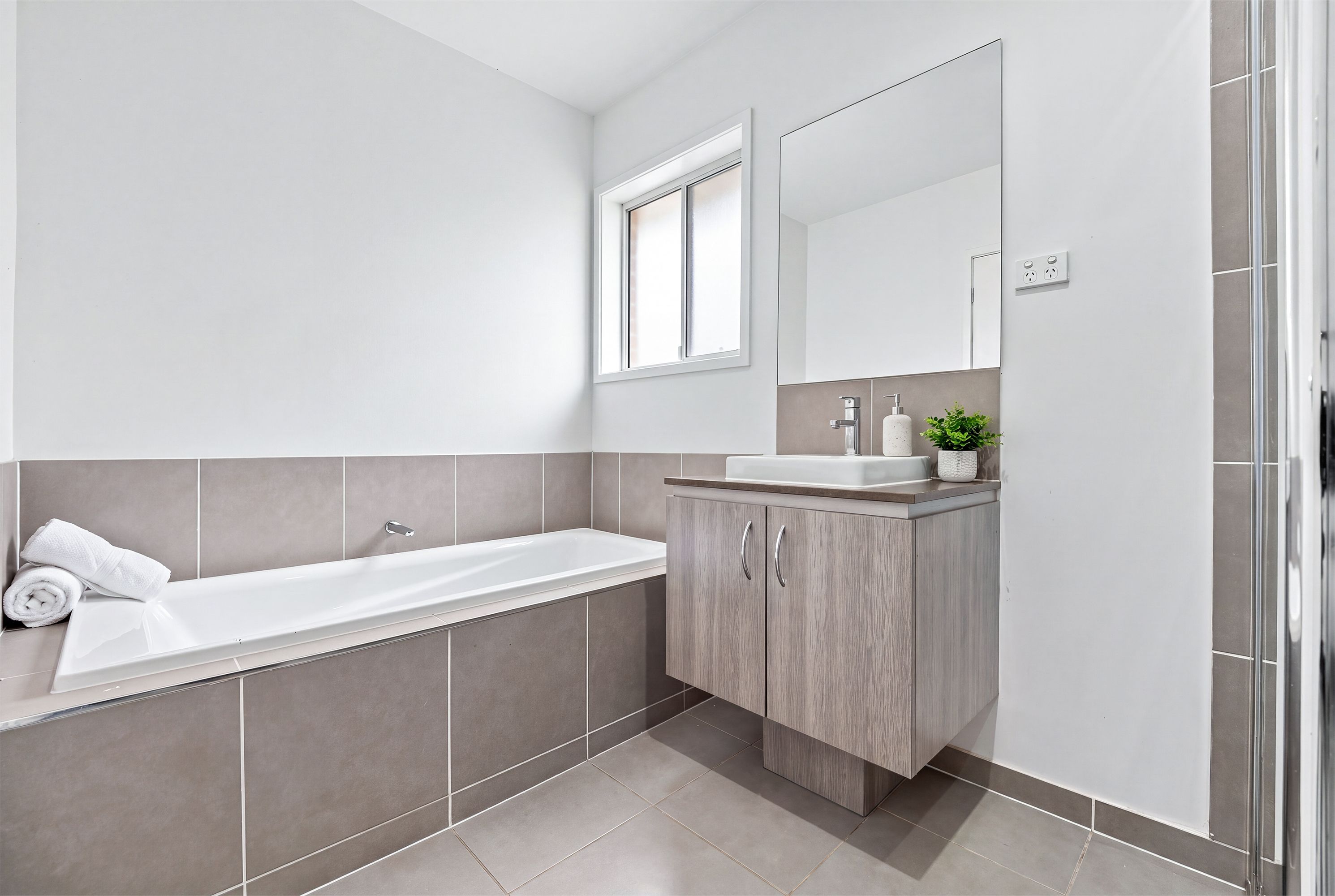 21 Larkin Street — photo 10 of 16