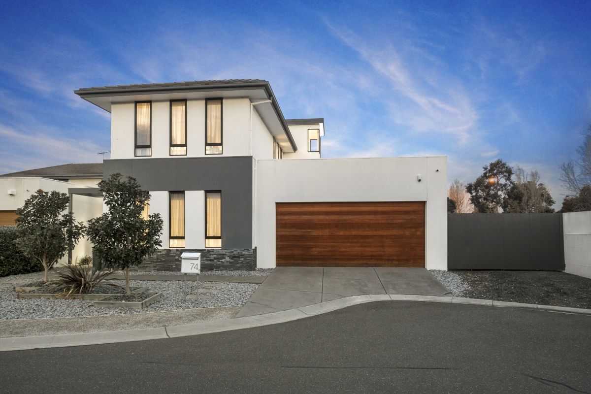74 Signature Boulevard, Sanctuary Lakes, VIC 3030