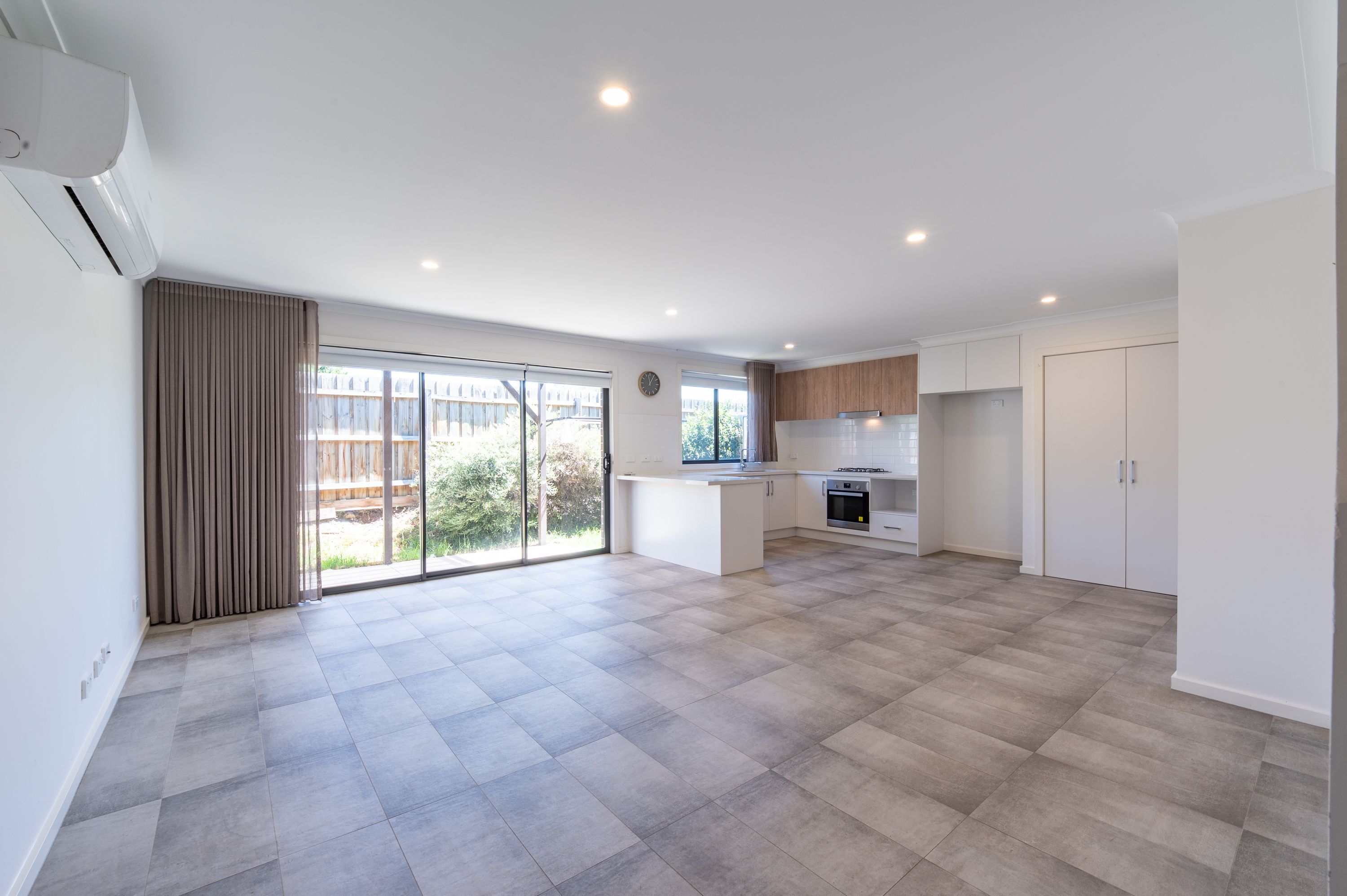 11 Nilgiri Lane, South Morang, VIC 3752