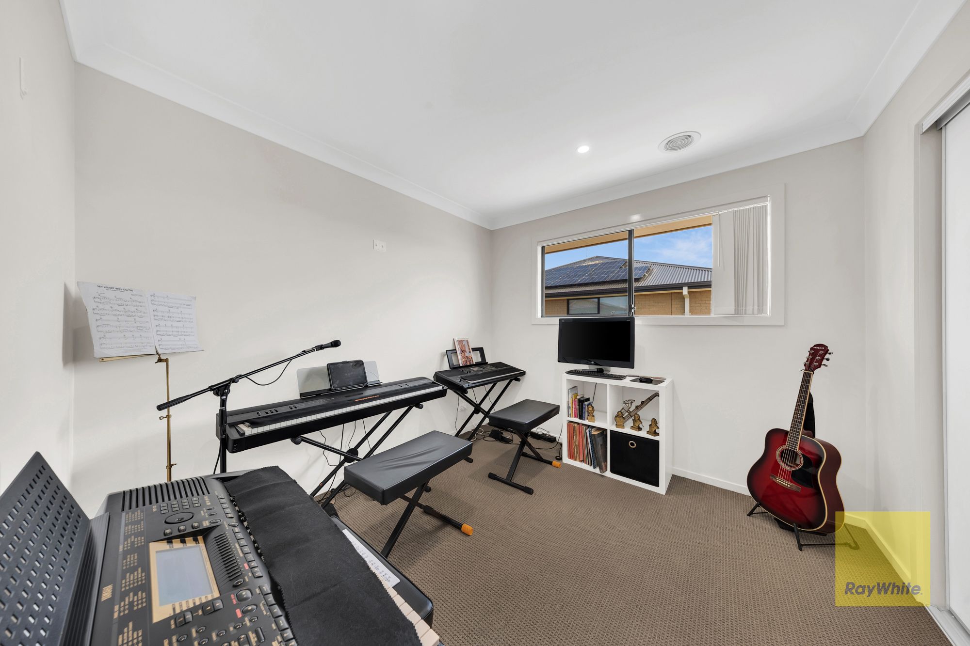 24 Fairwater Drive — photo 14 of 23