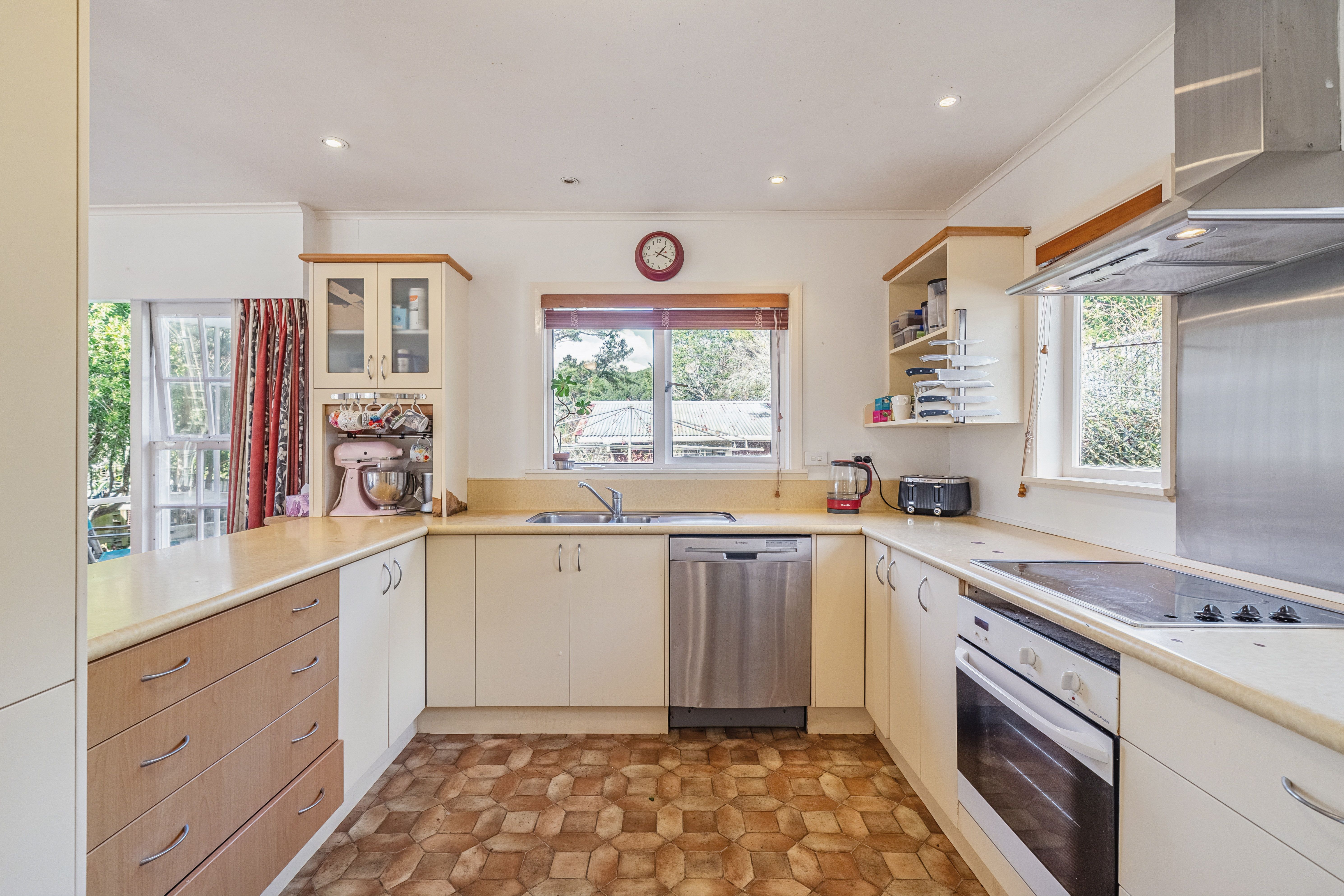Photo 7 of 15 Winchester Avenue, Pinehaven, Upper Hutt