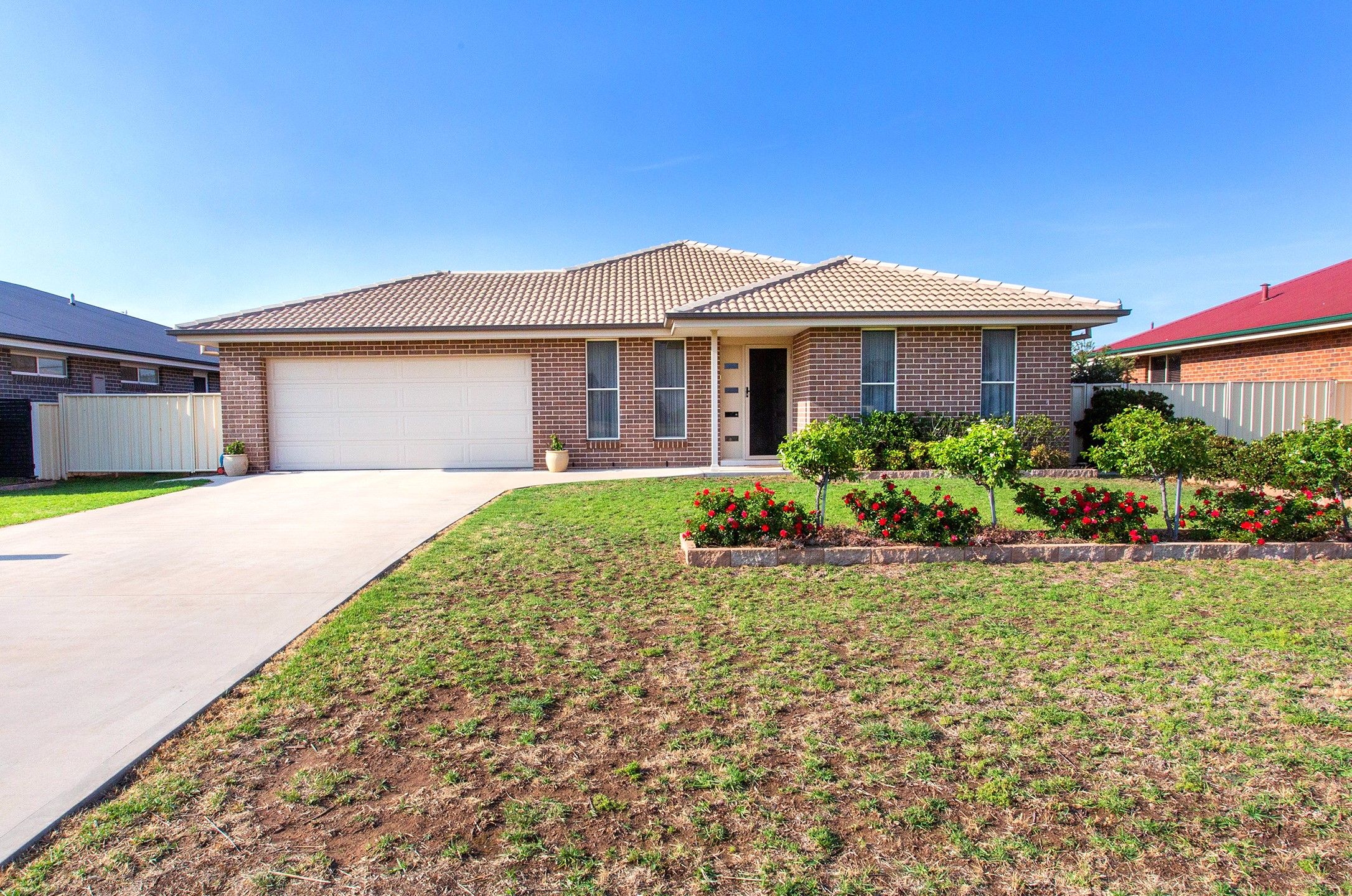10 Mirage Drive