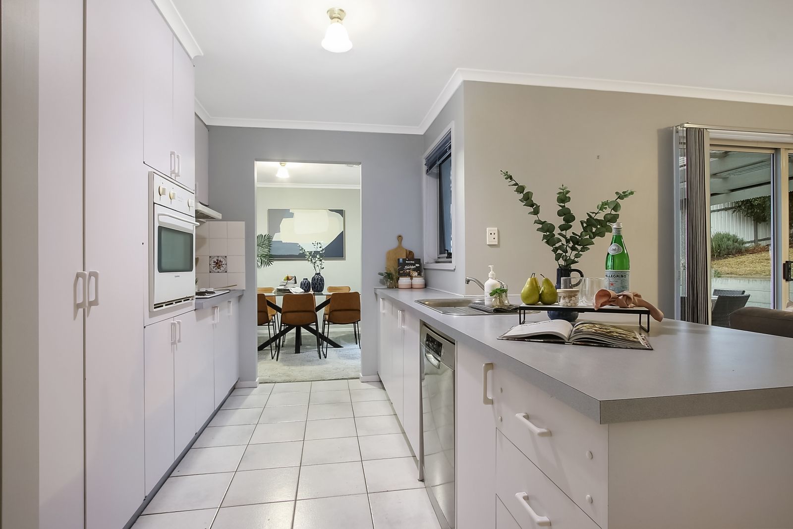7 Orchard Way, Hamilton Valley, NSW 2641
