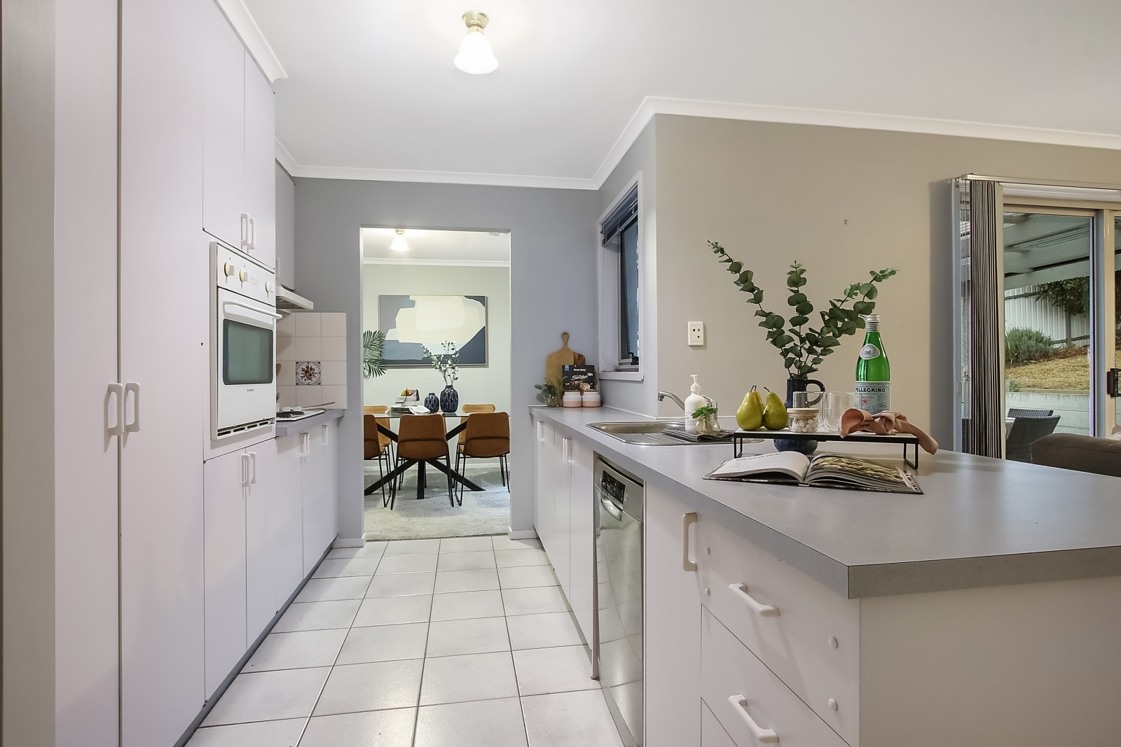 7 Orchard Way, Hamilton Valley, NSW 2641