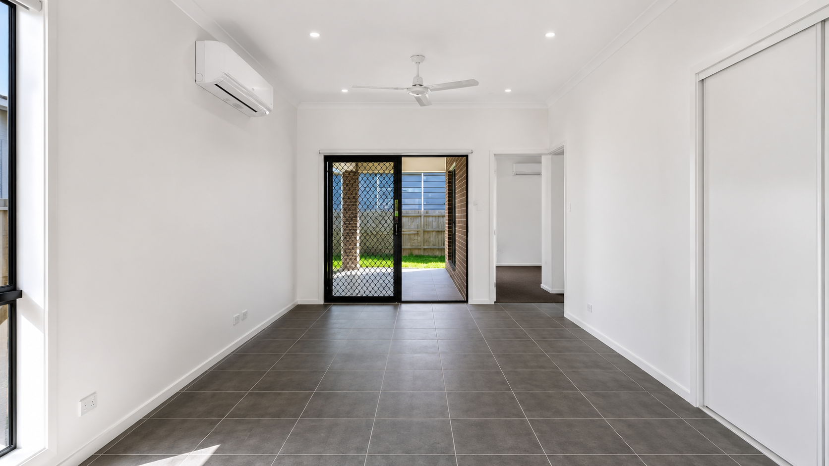 6 Gumtree Crescent — photo 3 of 13