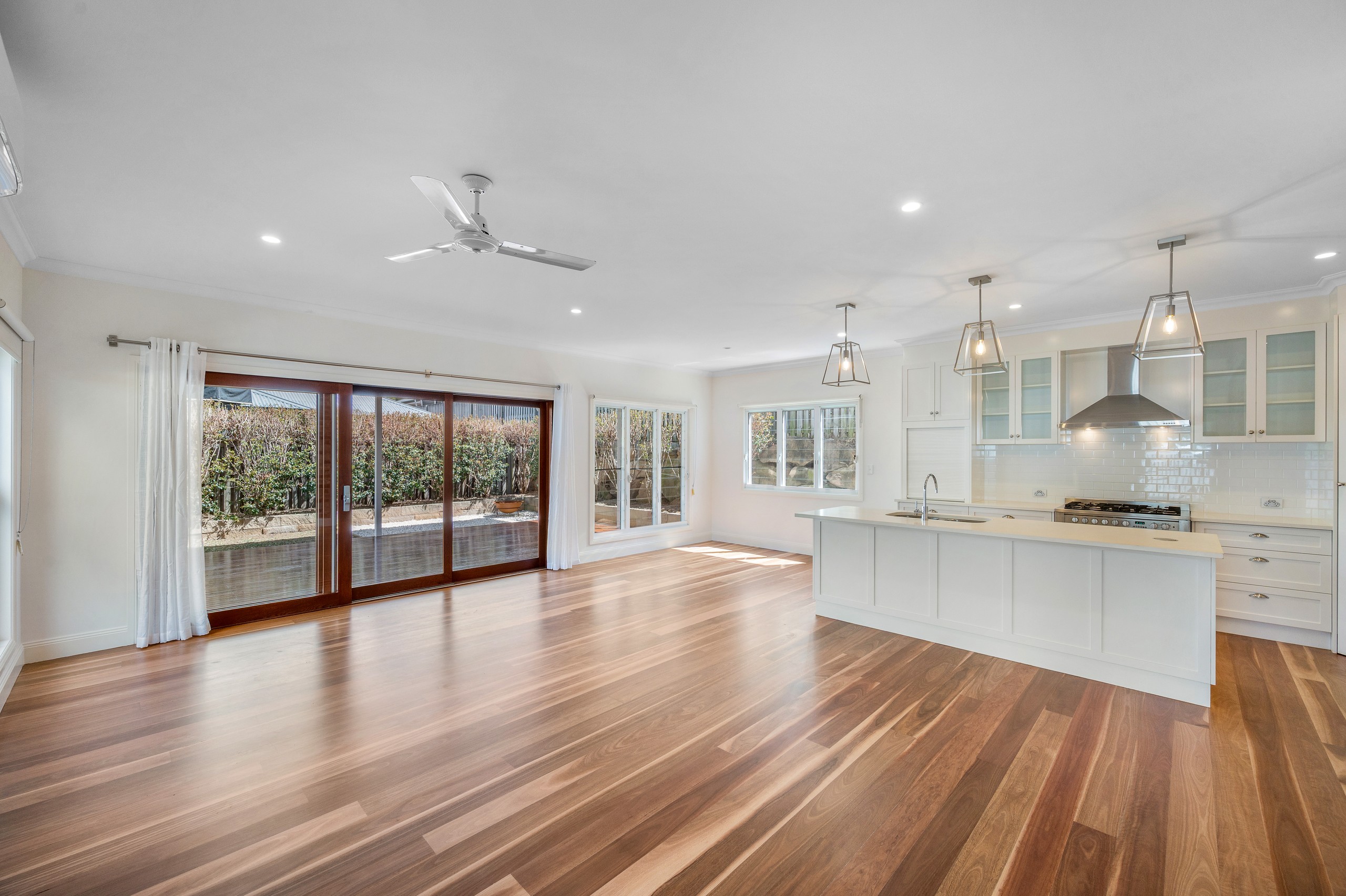 10 Kurwongbah Street, Boyne Island, QLD 4680