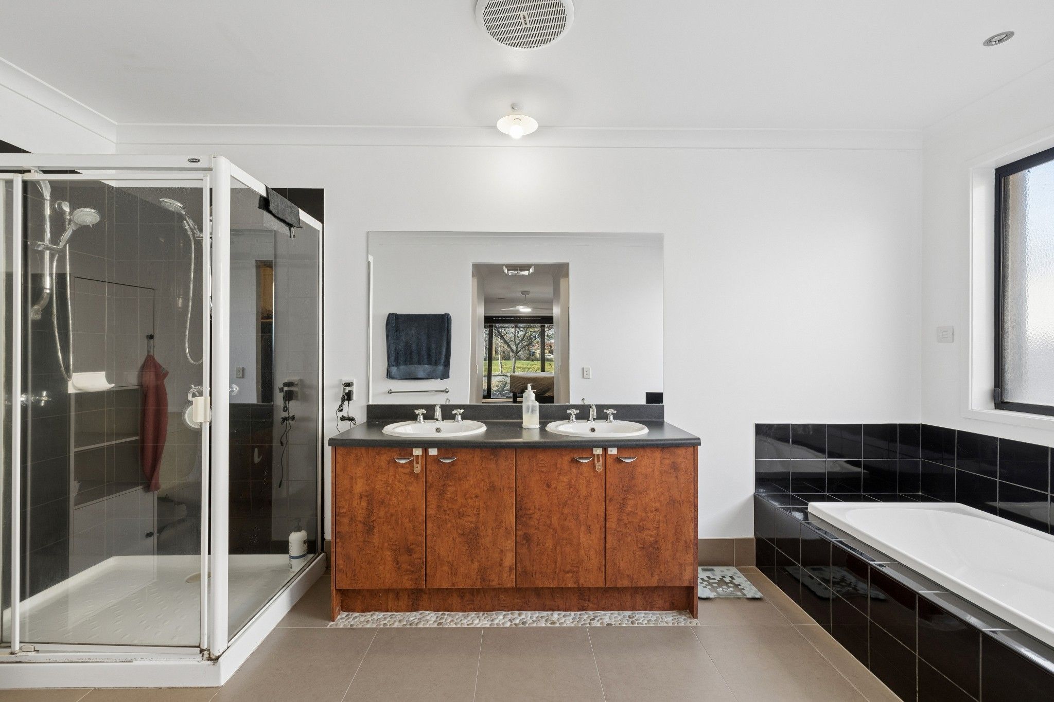 70 Hindmarsh Drive — photo 13 of 27