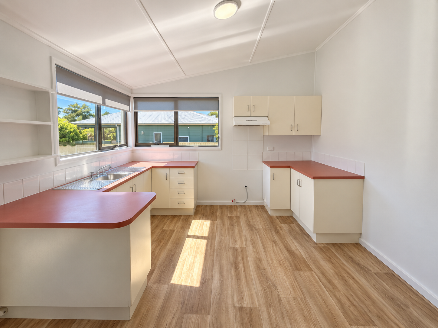 13 Margaret Street — photo 4 of 12
