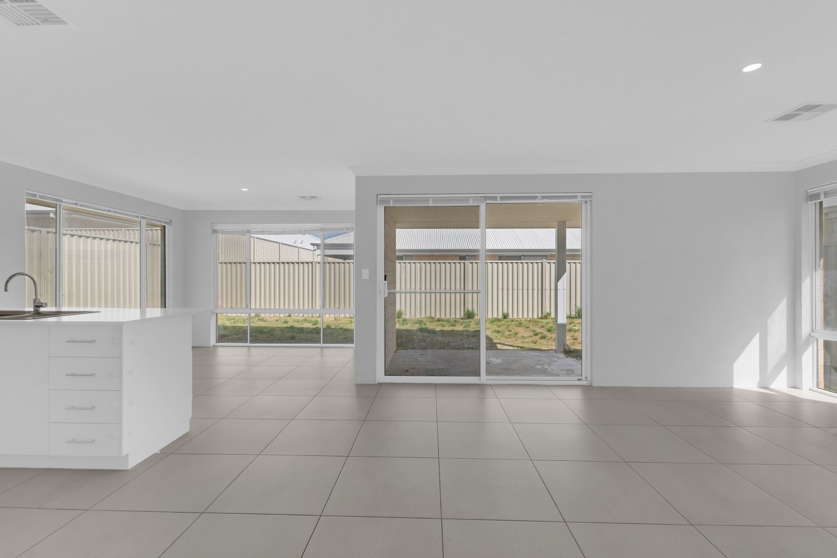 33 Golden Bay Drive — photo 3 of 18