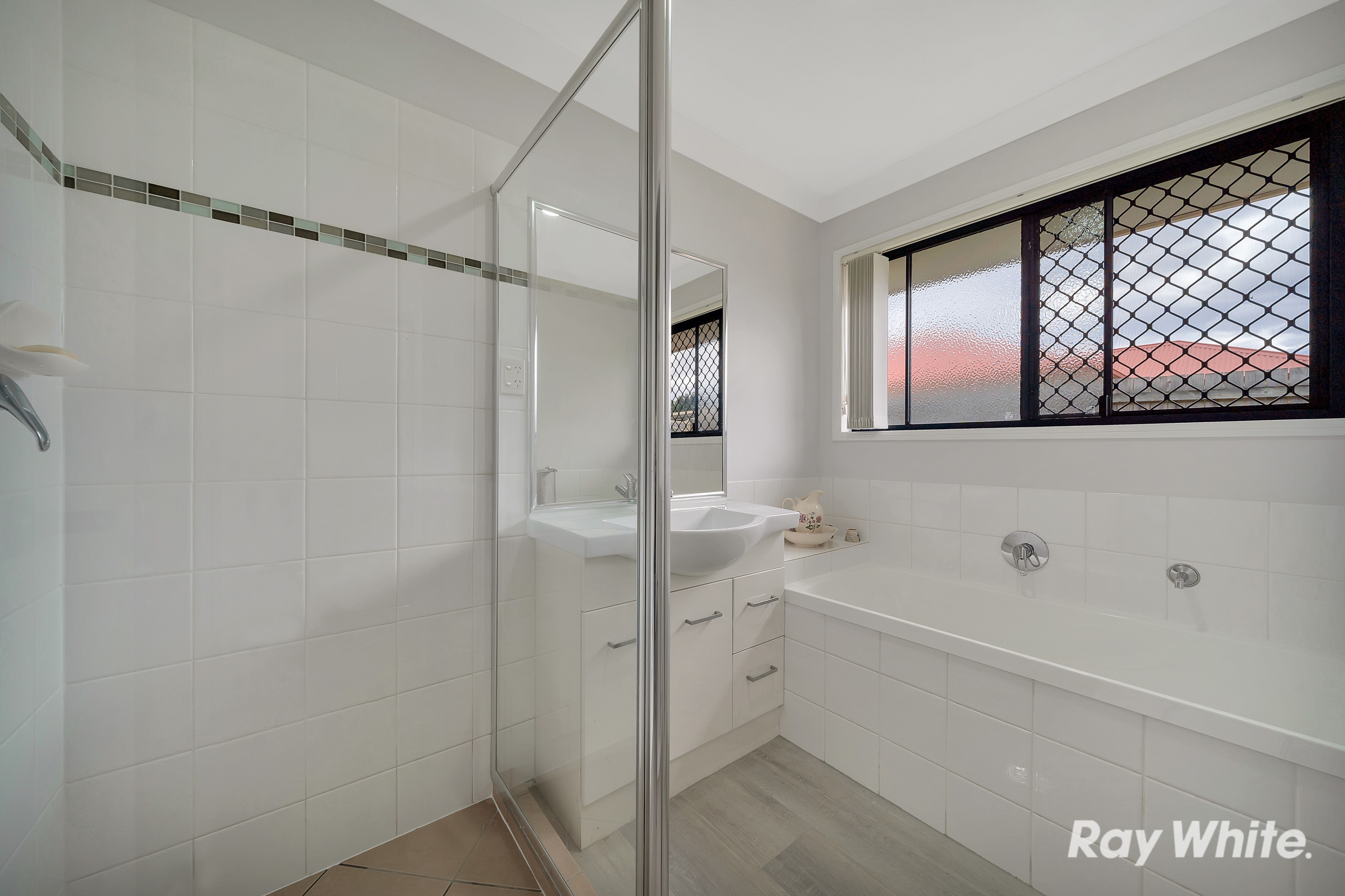 3 Jacinta Court, Crestmead, QLD 4132