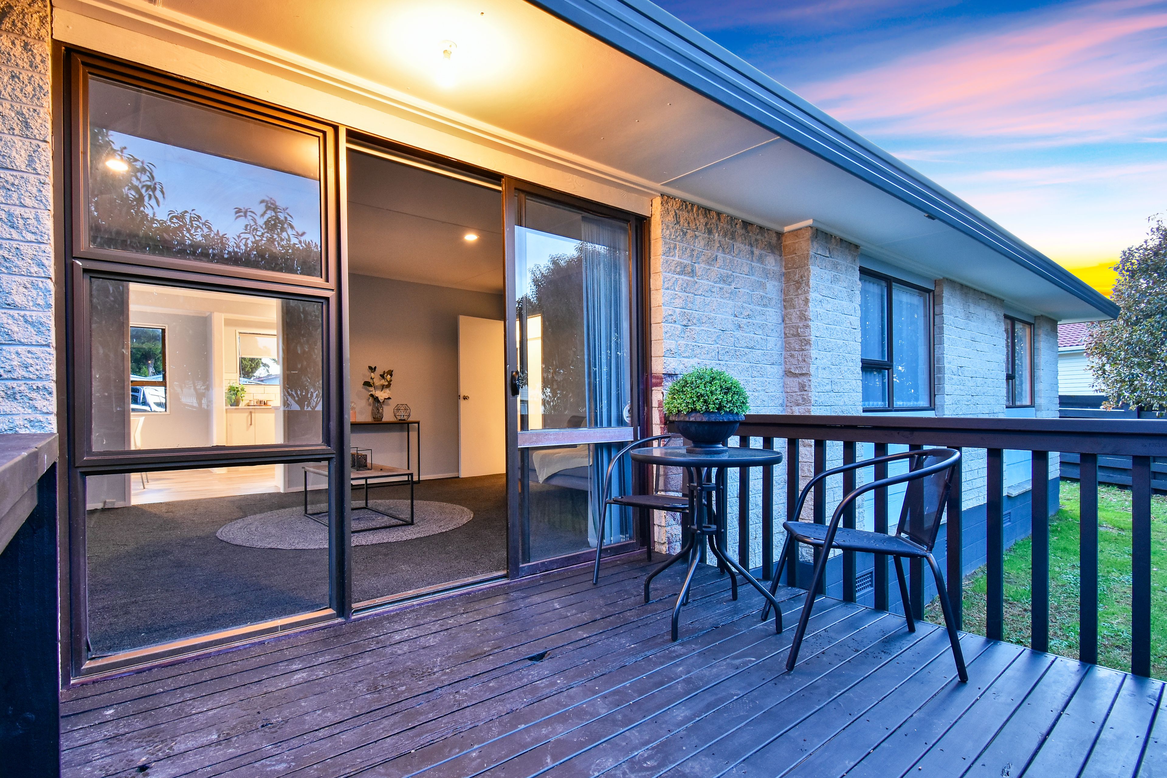 1/319 Roscommon Road, Clendon Park, Manukau City
