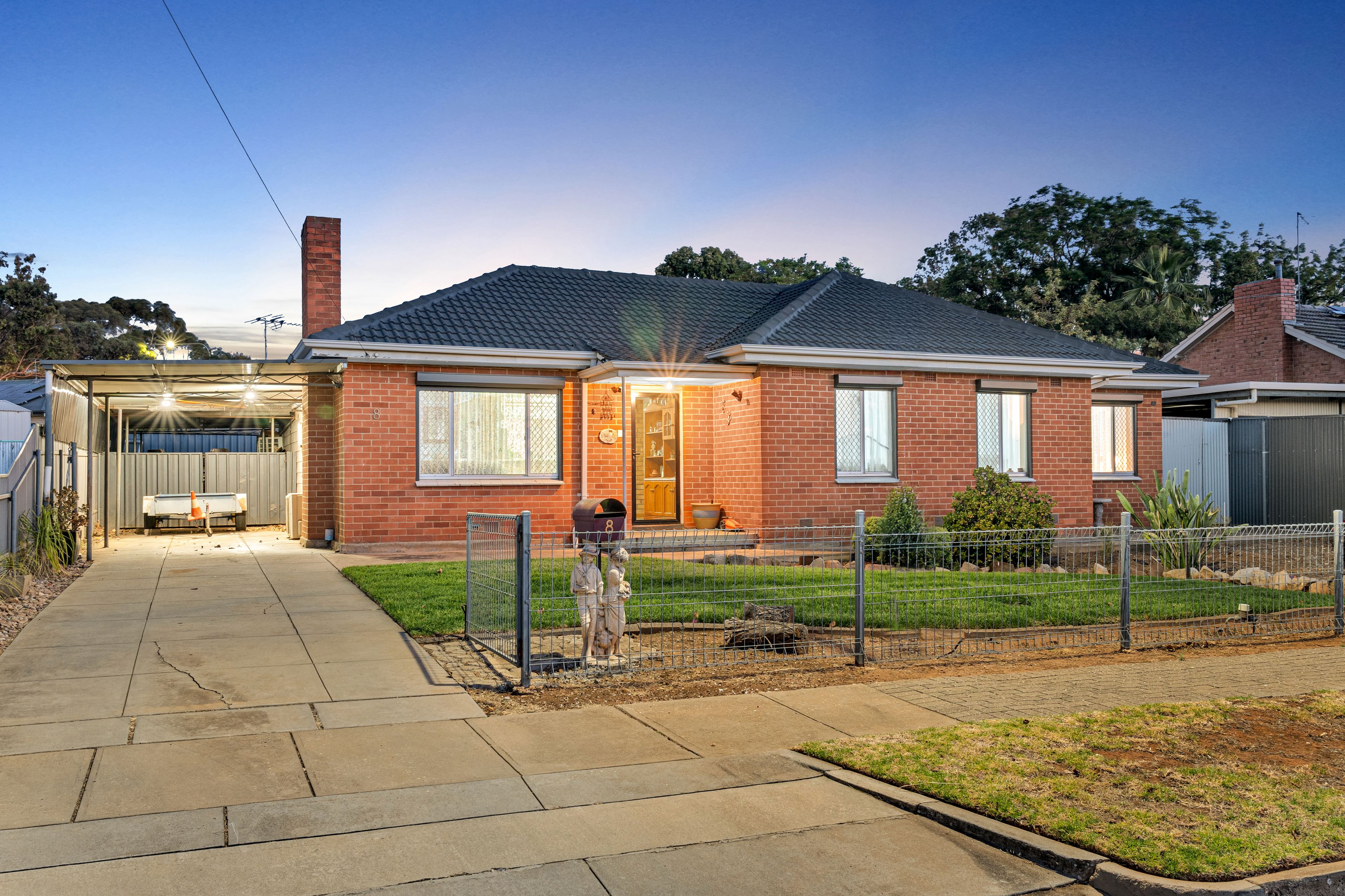 8 Grovely Street, Elizabeth Vale, SA 5112