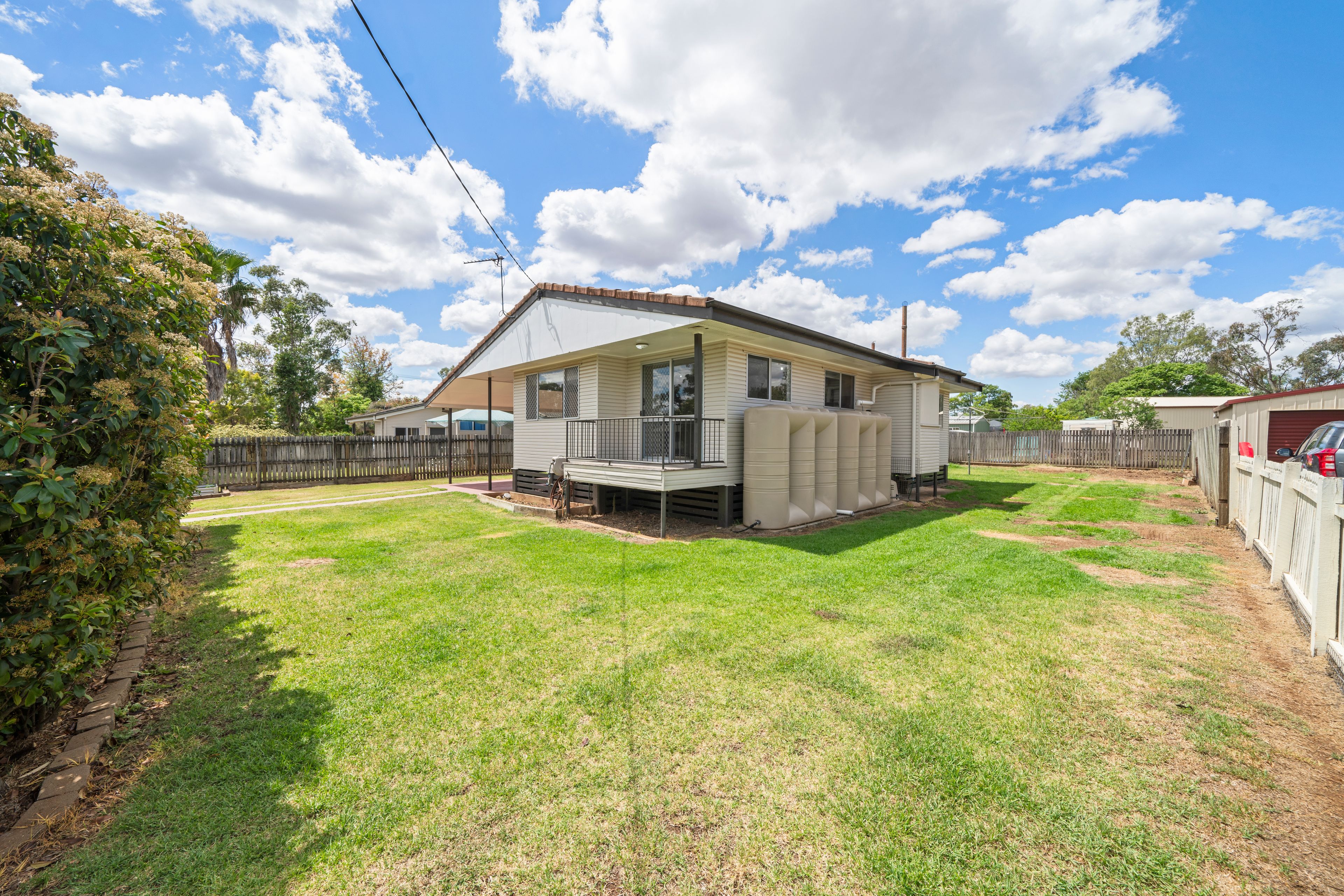 20 Milligan Street, Oakey QLD 4401