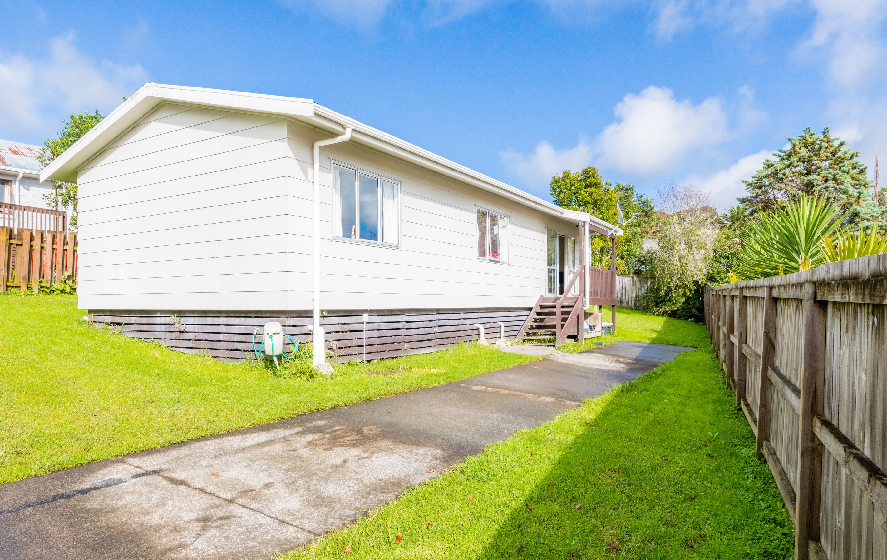 16 Garton Drive, Massey, Waitakere City