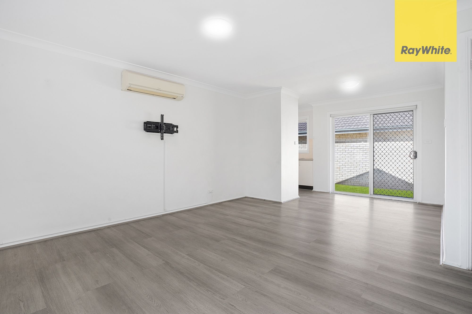 1/94 Adelaide Street, Oxley Park, NSW 2760