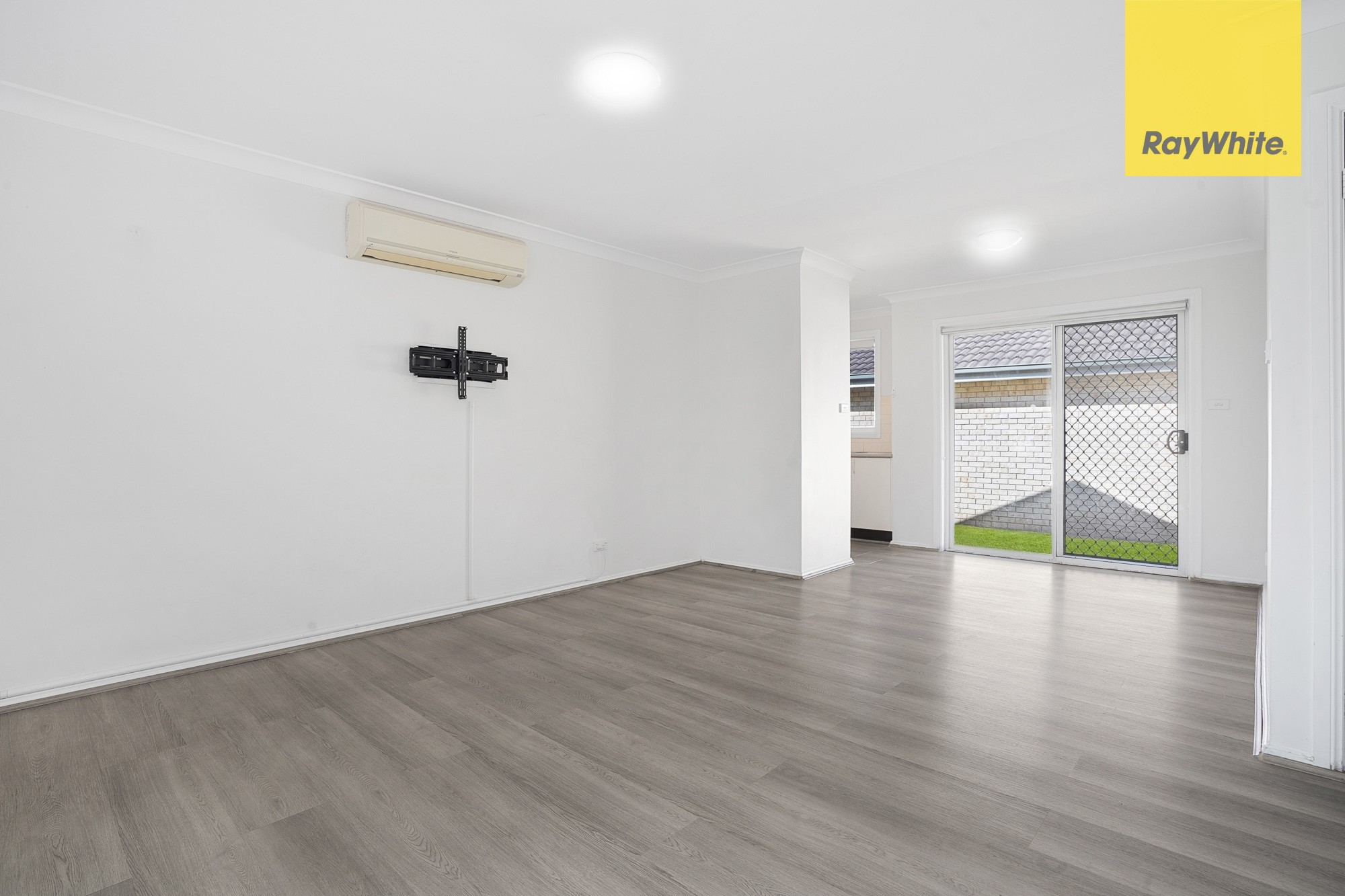 1/94 Adelaide Street, Oxley Park, NSW 2760