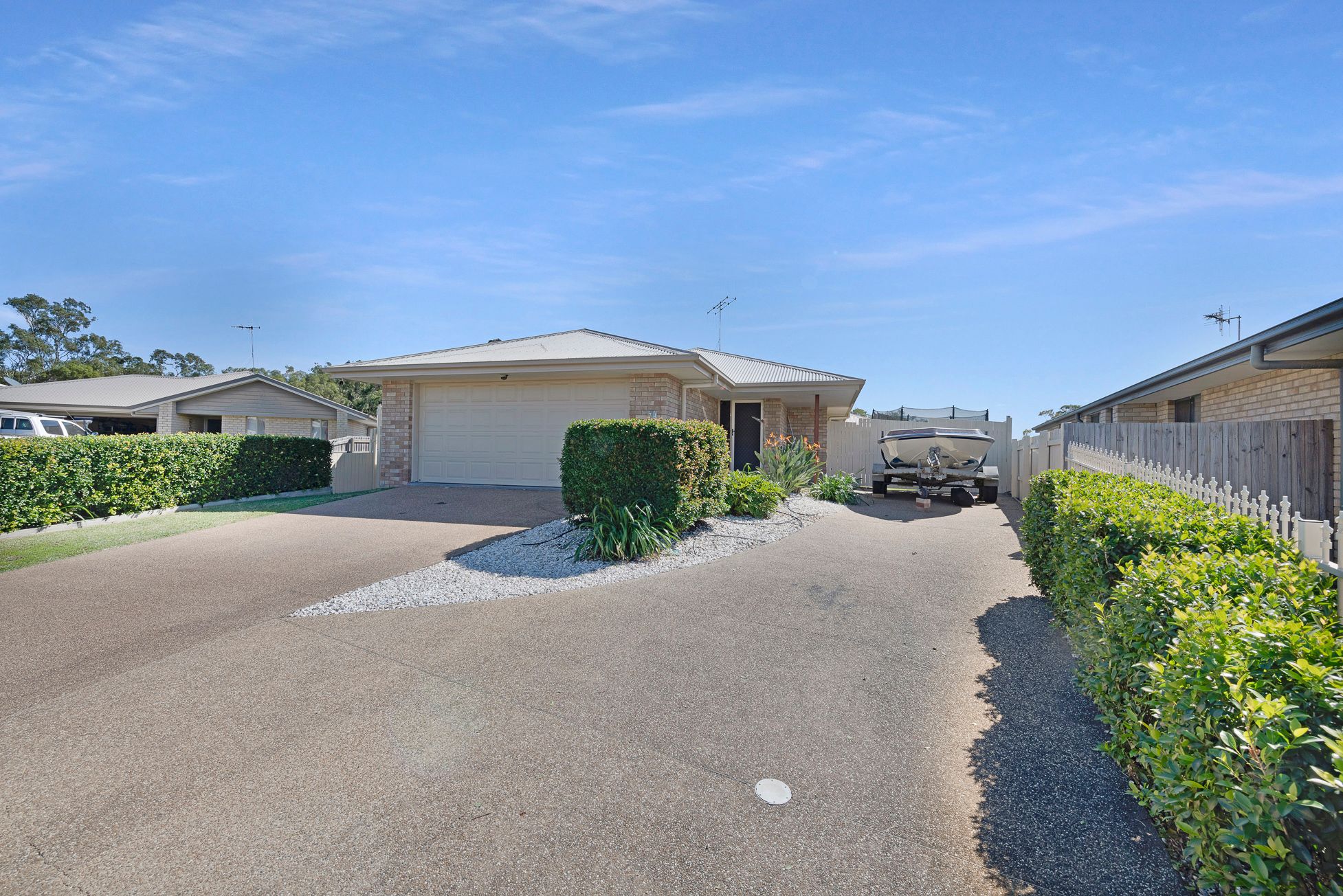 74 Neville Drive, Branyan, QLD 4670
