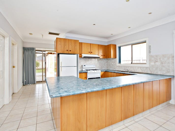 11 Spicer Boulevard, Altona Meadows, VIC 3028