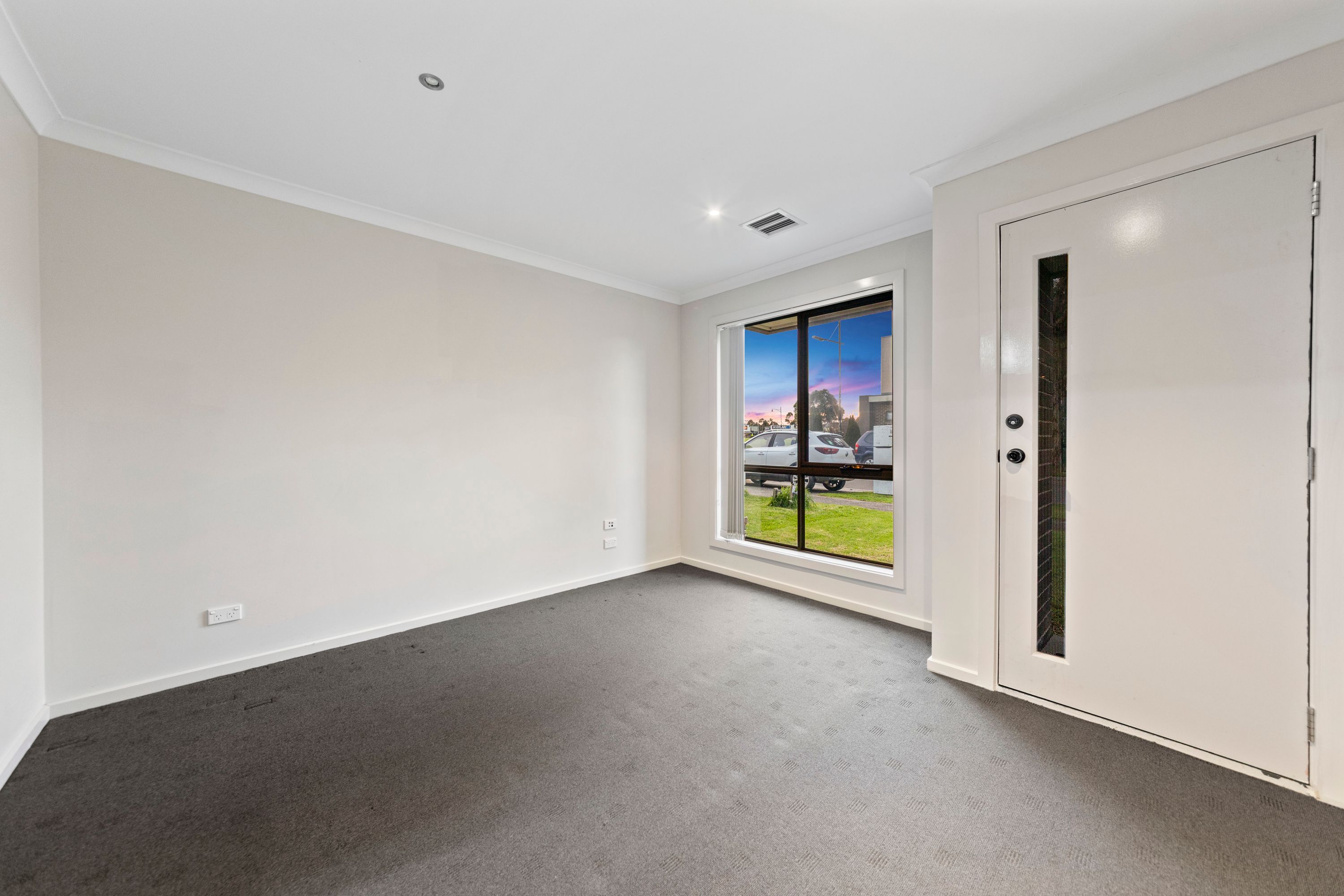 8 Bluestone Street — photo 7 of 28