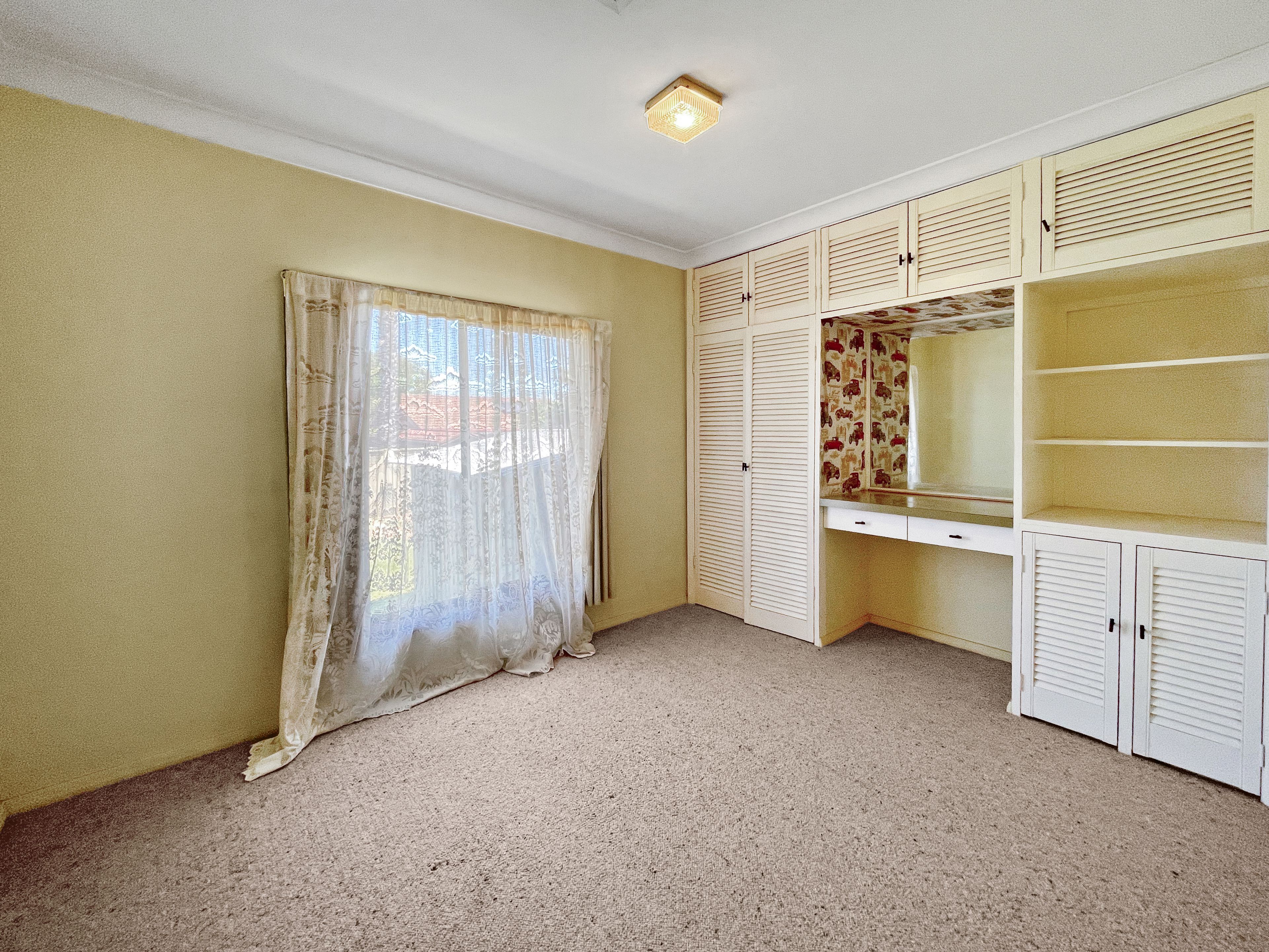 415 Wheelers Lane — photo 9 of 11