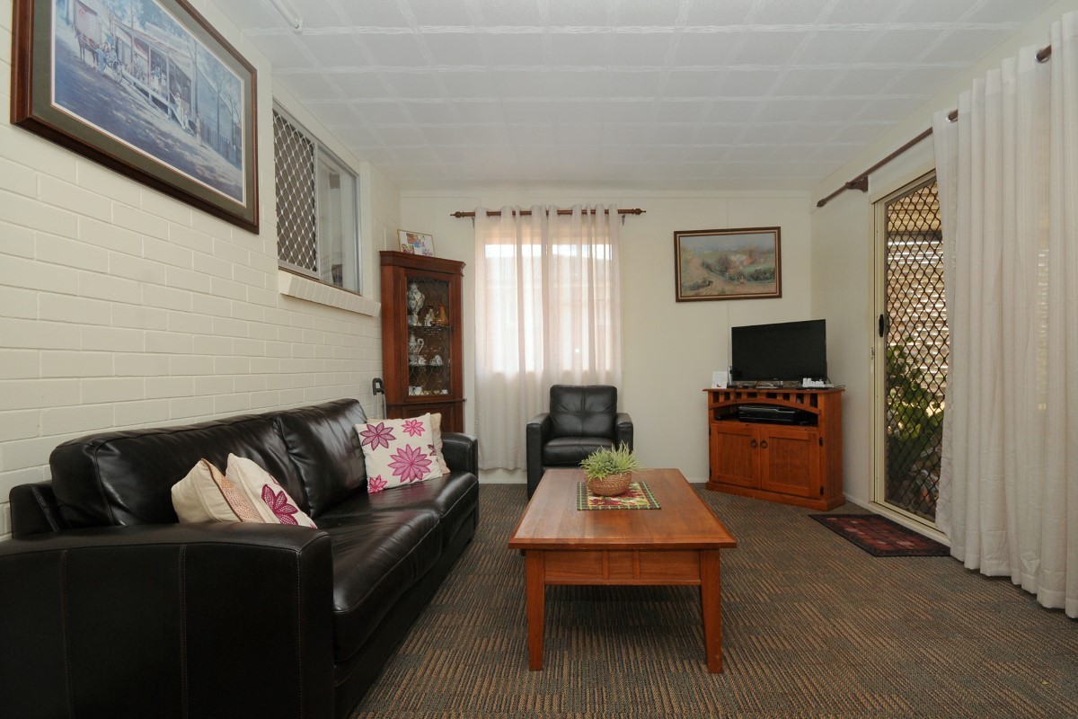 194 Ruthven Street, North Toowoomba, QLD 4350