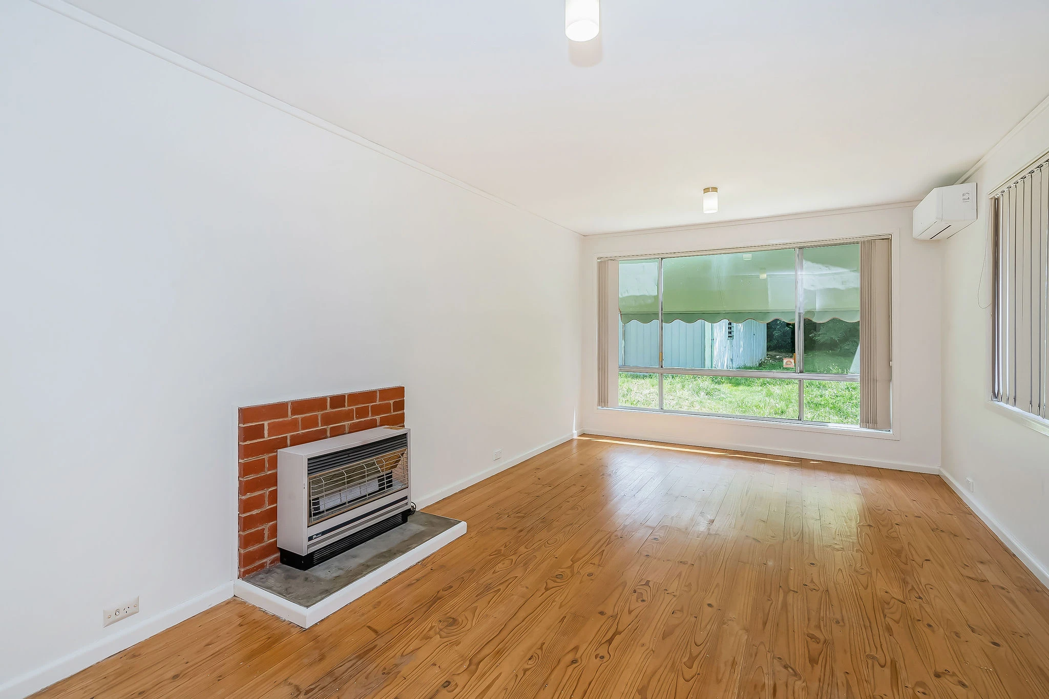 19 Lachlan Street, Macquarie, ACT 2614