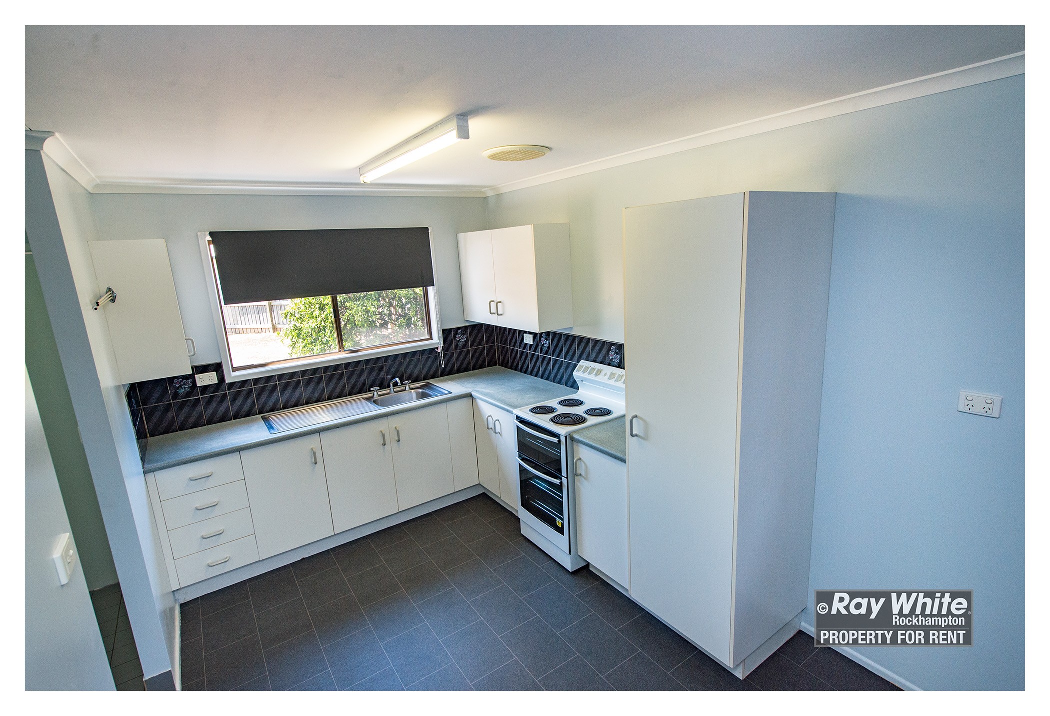 1/48 Locke Street, Kawana, QLD 4701